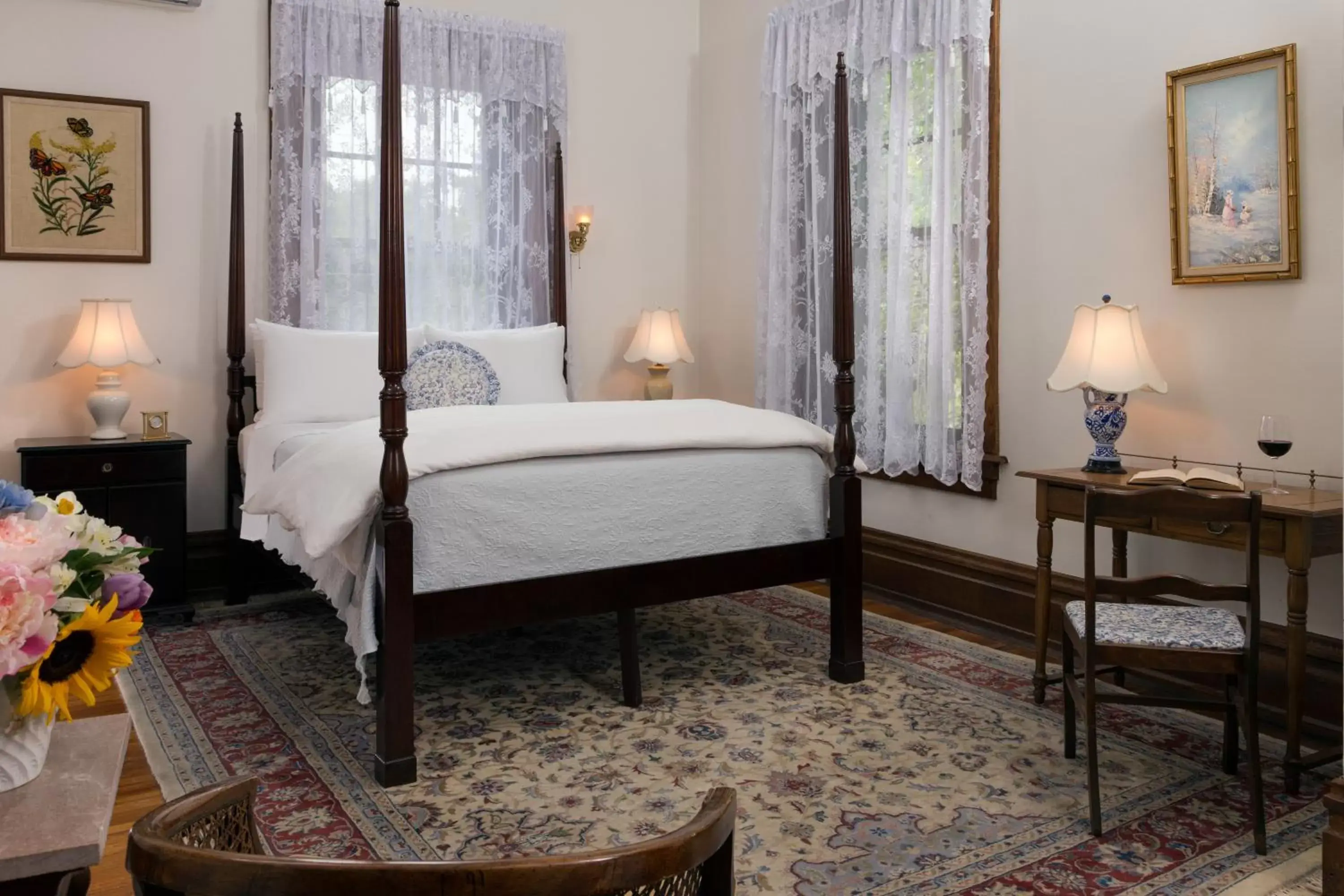 Bedroom, Bed in Mercersburg Inn