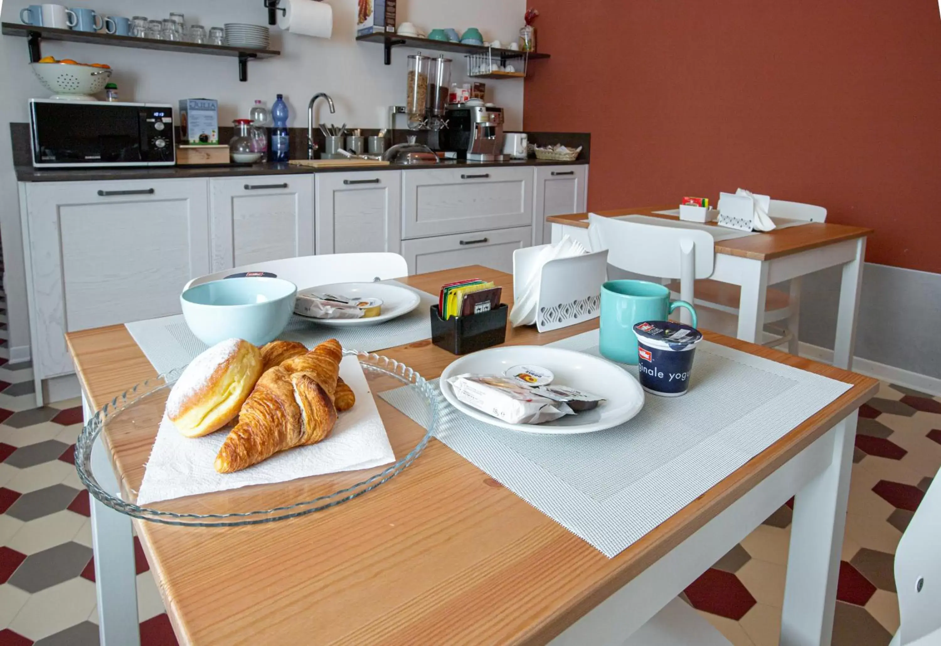 Breakfast, Kitchen/Kitchenette in Casa Livia