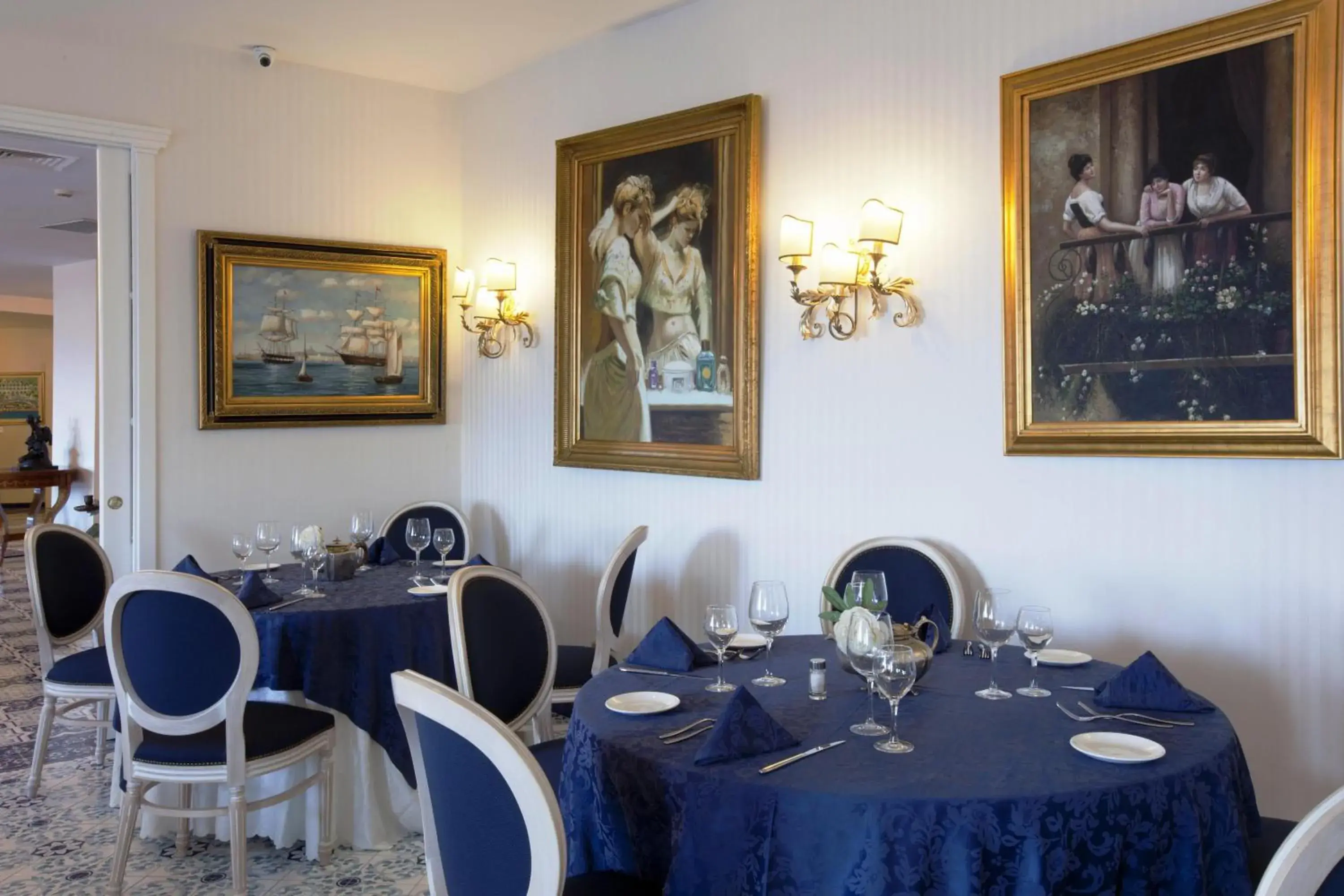 Restaurant/Places to Eat in Punta Campanella Resort & Spa