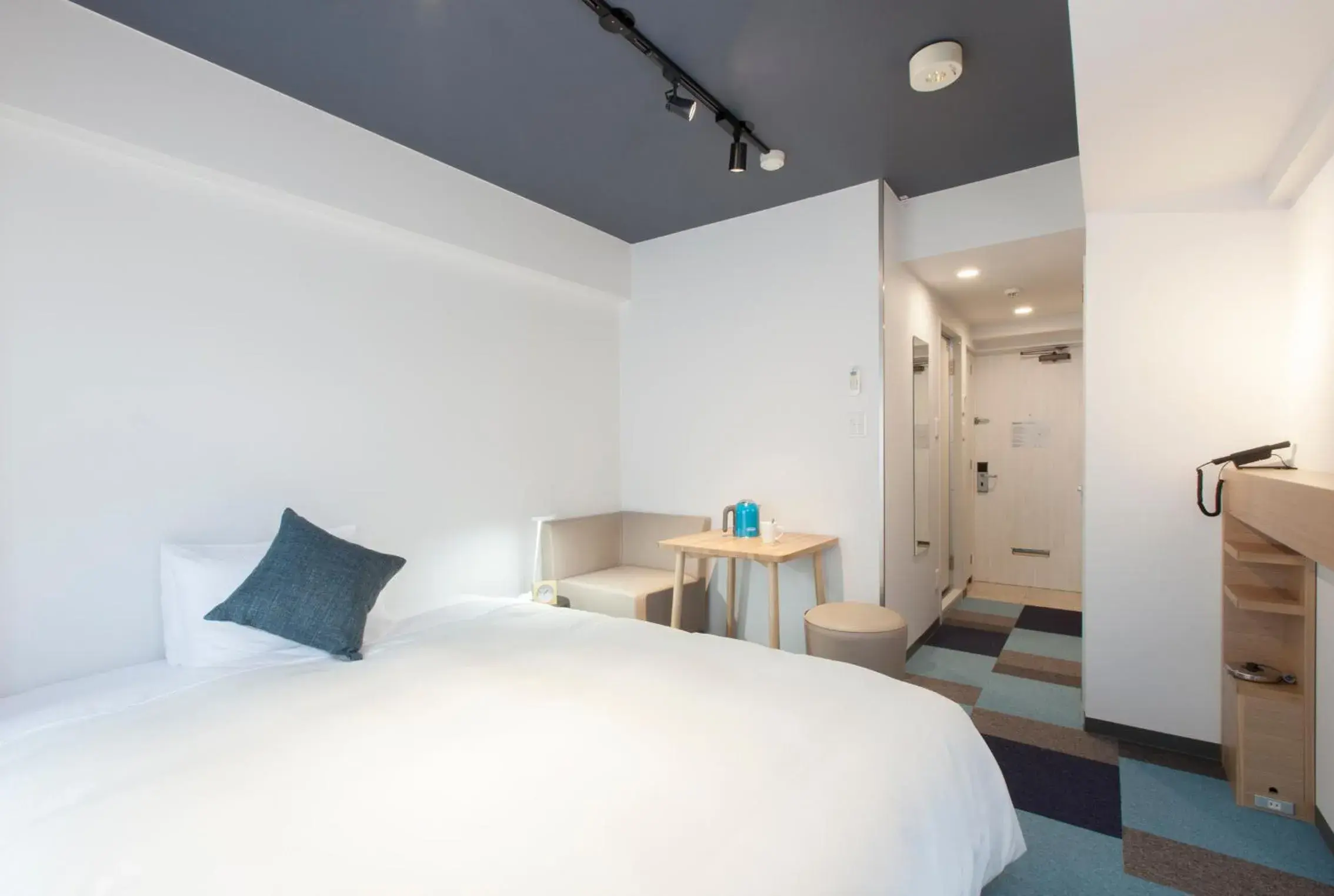 Photo of the whole room, Bed in Tokyu Stay Meguro Yutenji