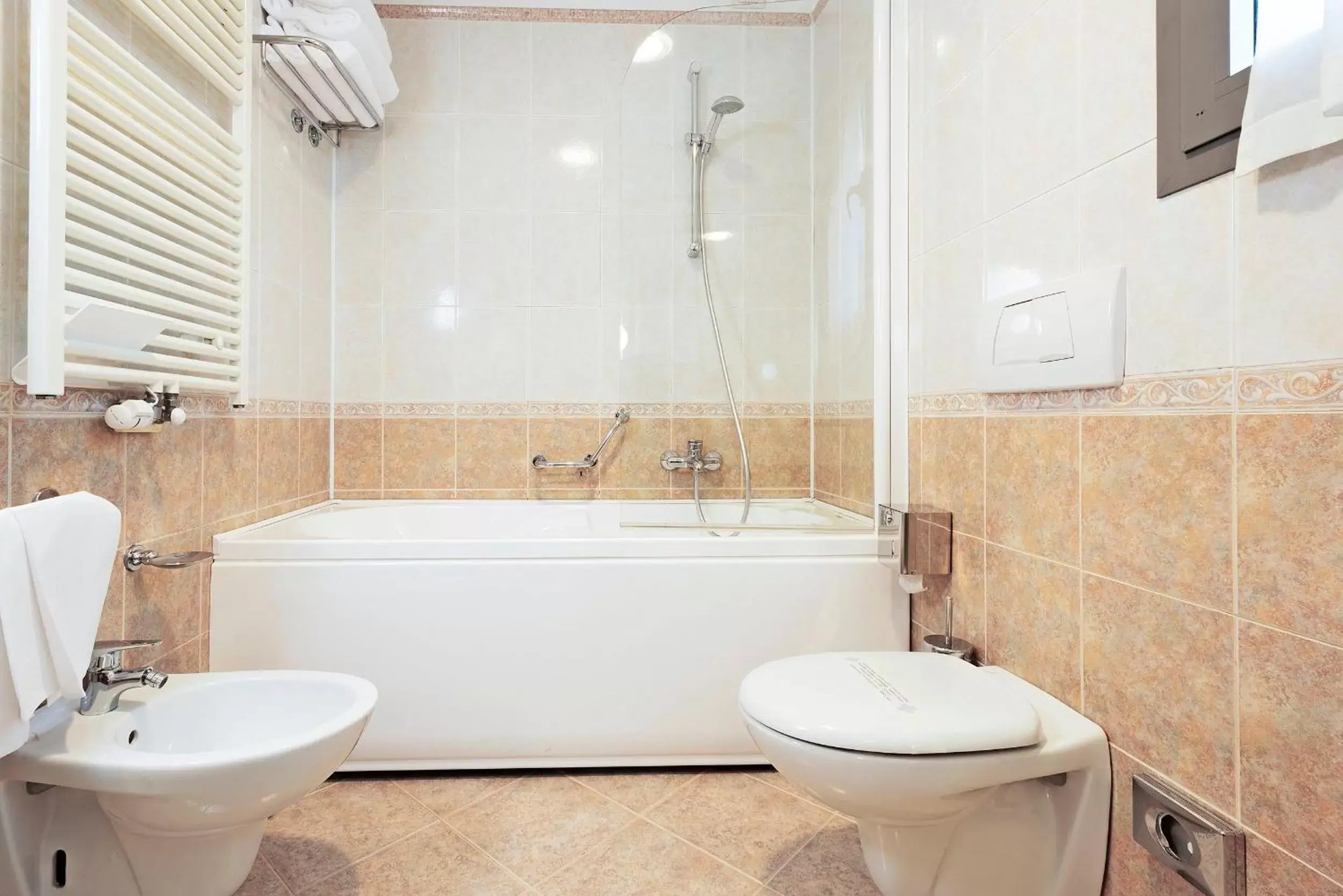 Toilet, Bathroom in Hotel Maggior Consiglio