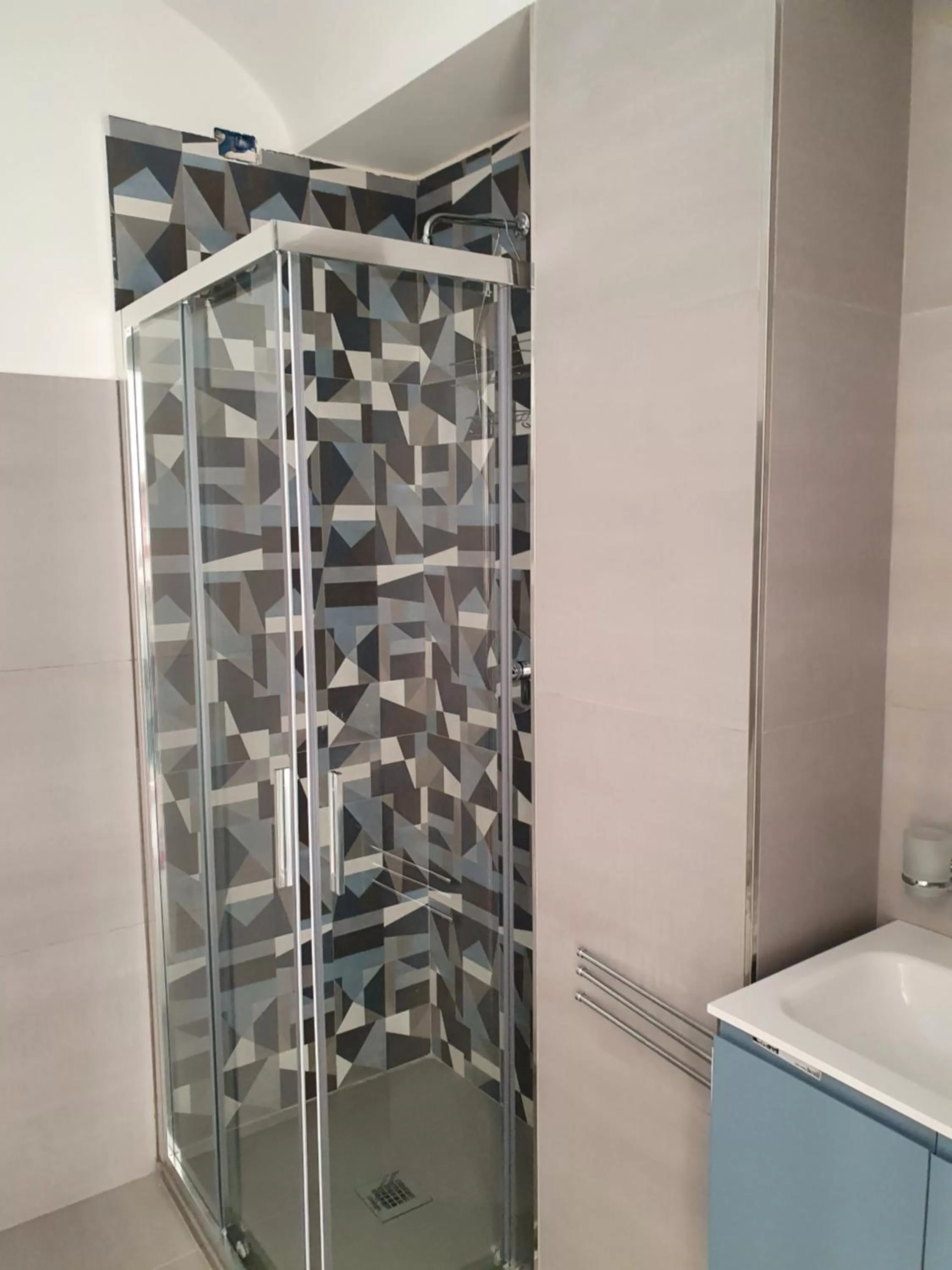 Bathroom in Clipper Suite