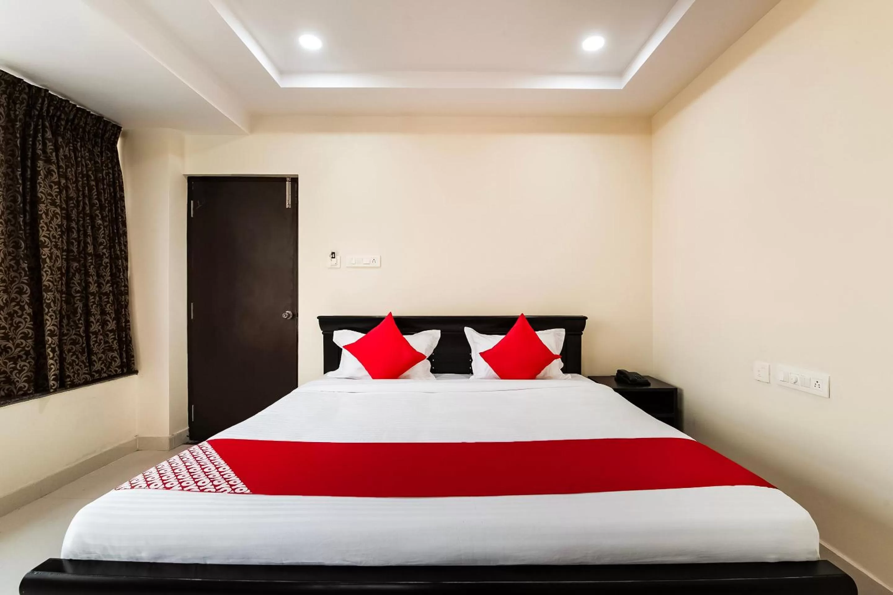 Bedroom, Bed in Capital O Hotel Green Tree