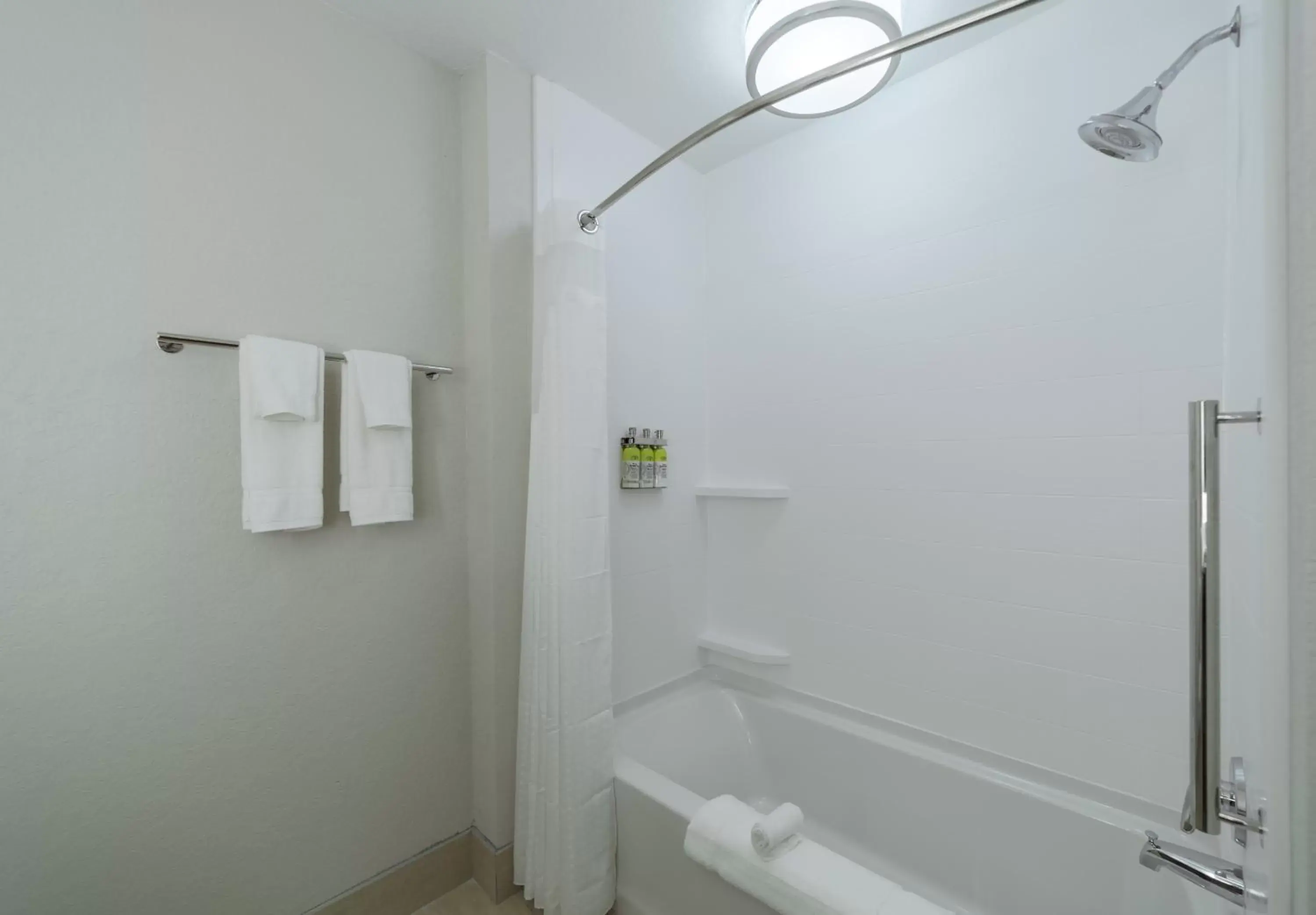 Shower, Bathroom in Holiday Inn Express & Suites - San Marcos South, an IHG Hotel