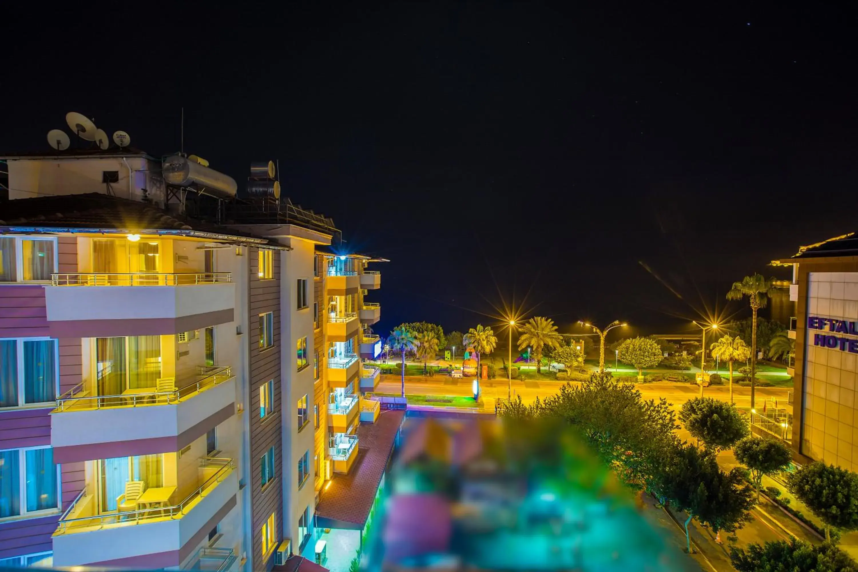 Property Building in Hawaii Suite Beach Hotel