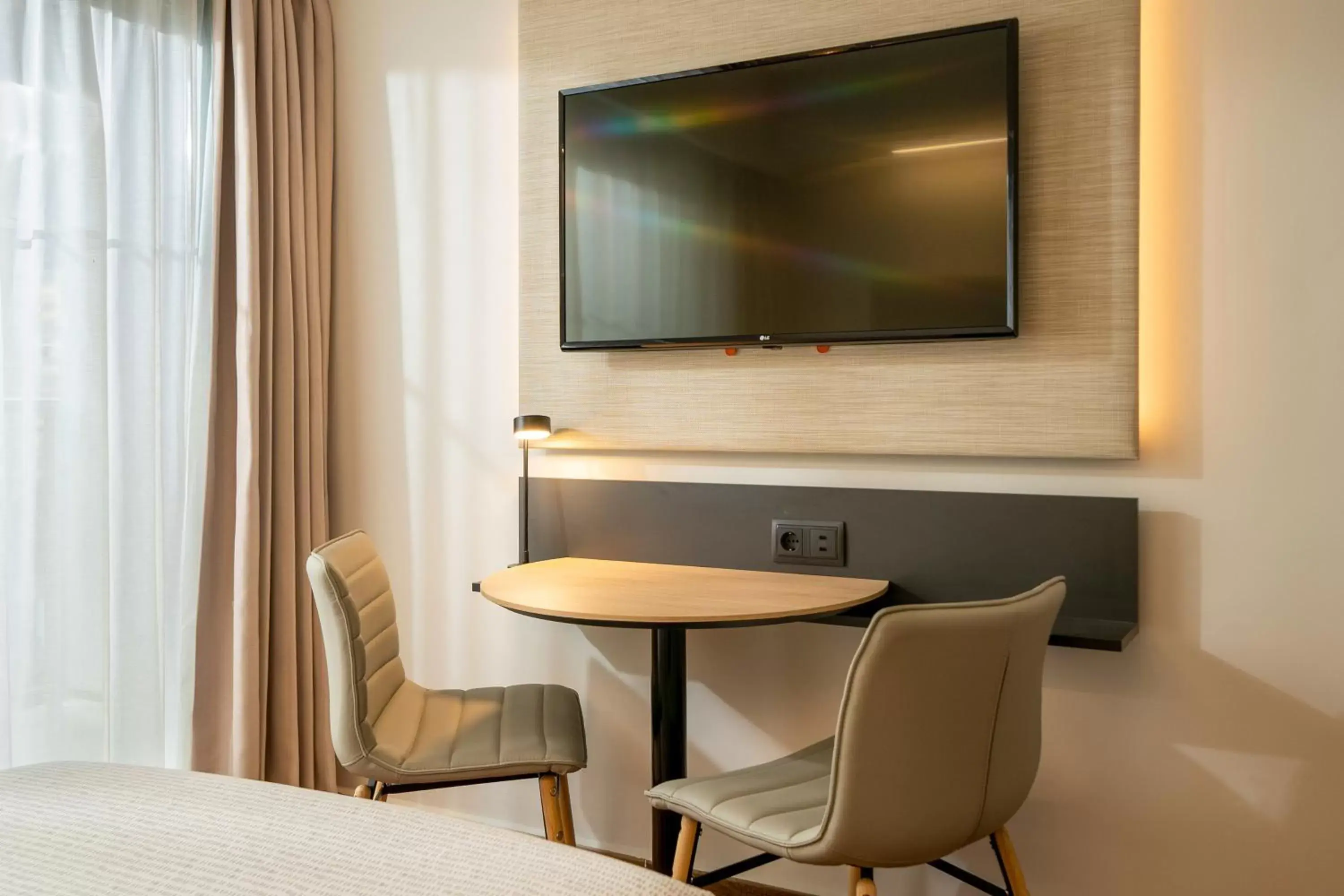 TV and multimedia, TV/Entertainment Center in INNSiDE by Meliá Costablanca - Adults Only from 16