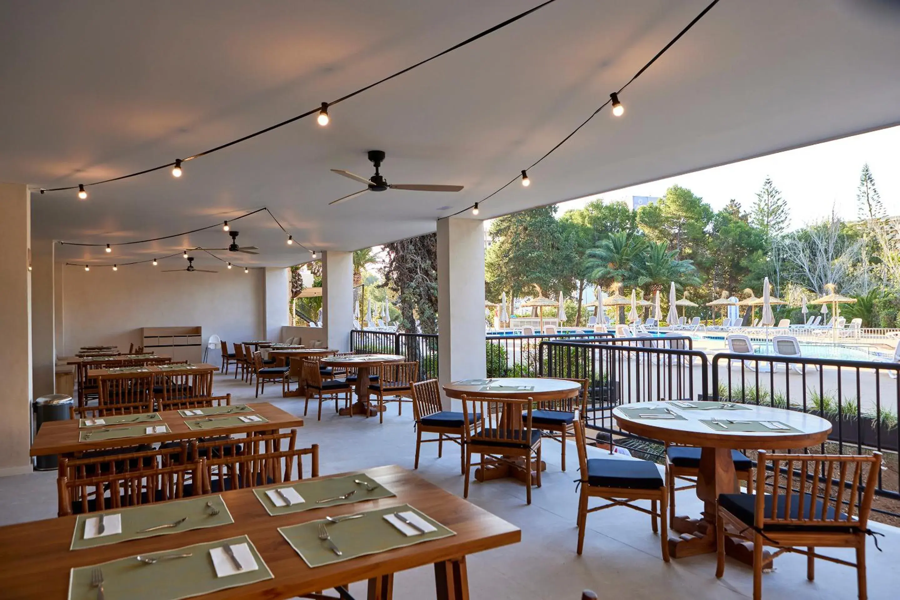 Dining area, Restaurant/Places to Eat in tent Palmanova