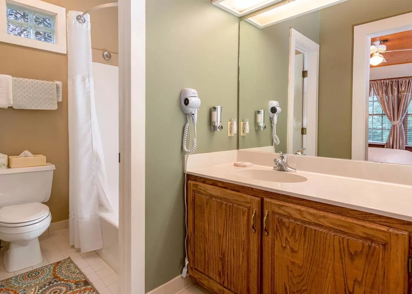Bathroom in Highland Lake Inn & Resort - Flat Rock