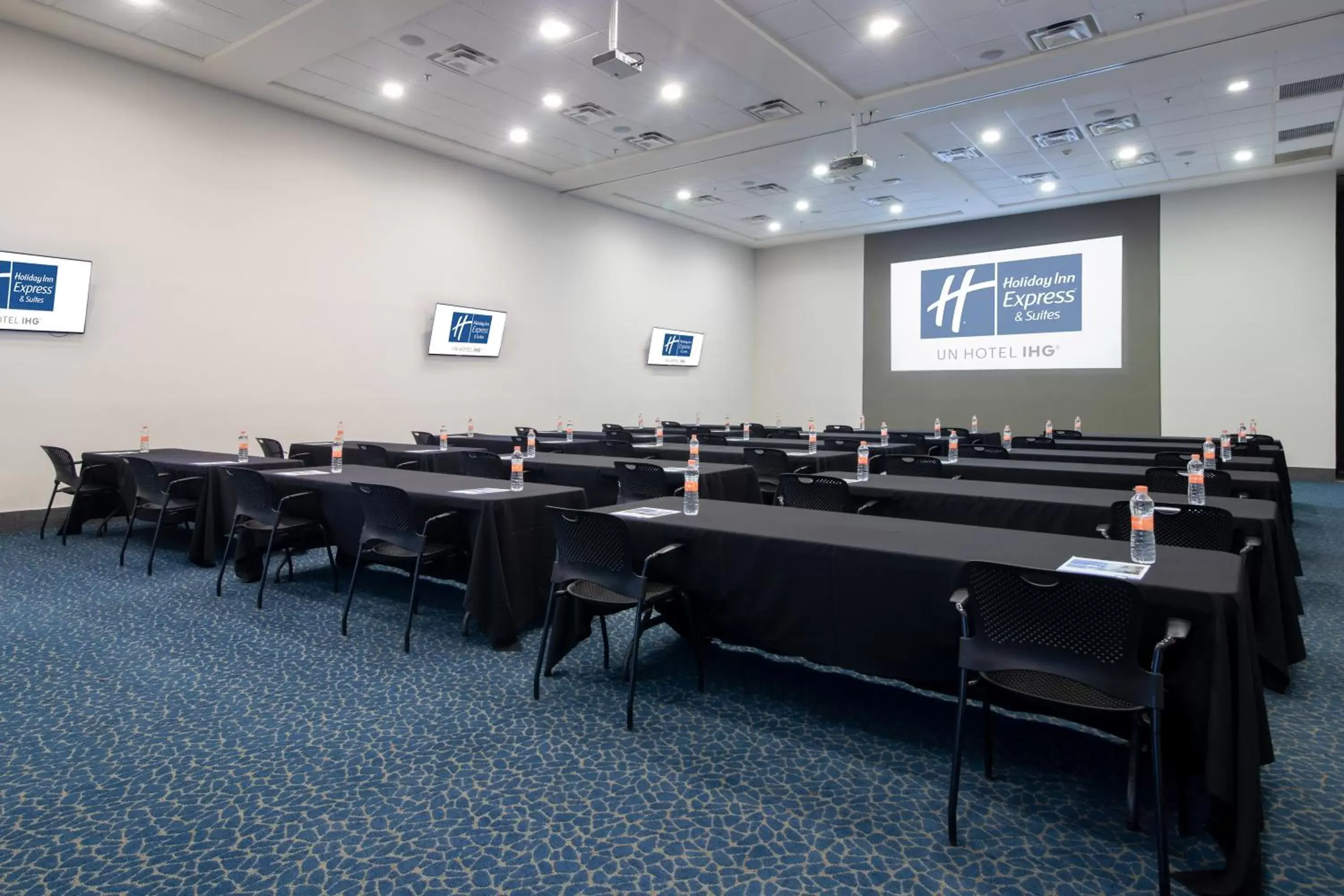 Meeting/conference room in Holiday Inn Express Hotel & Suites Hermosillo, an IHG Hotel