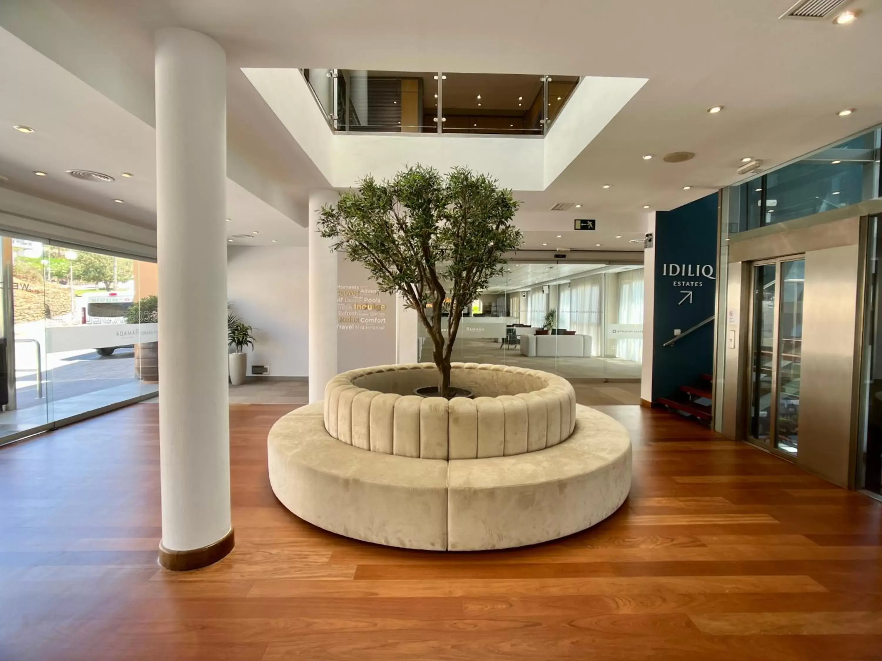 Lobby or reception in Ramada Hotel & Suites by Wyndham Costa del Sol