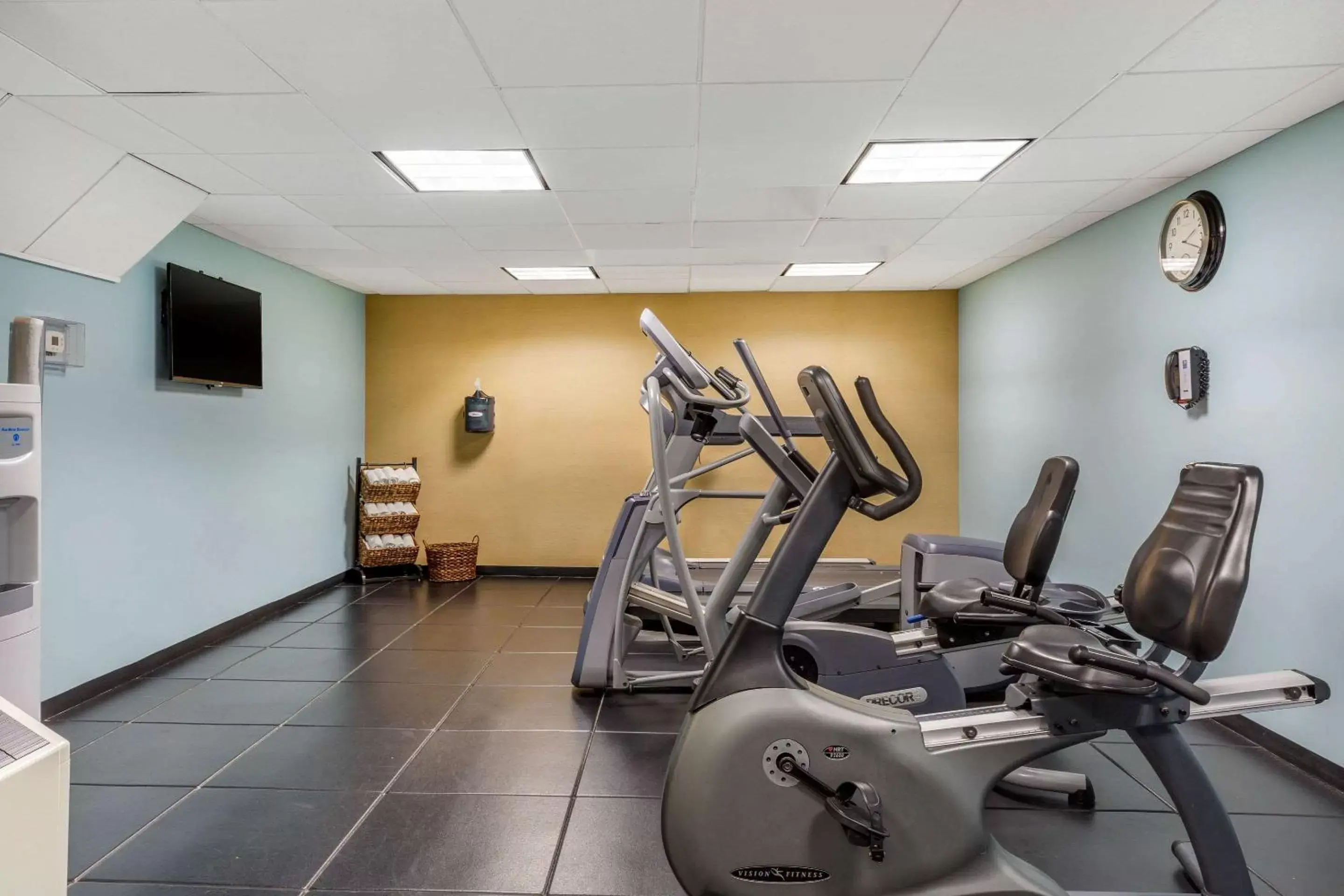 Fitness centre/facilities, Fitness Center/Facilities in Comfort Inn & Suites Logan International Airport
