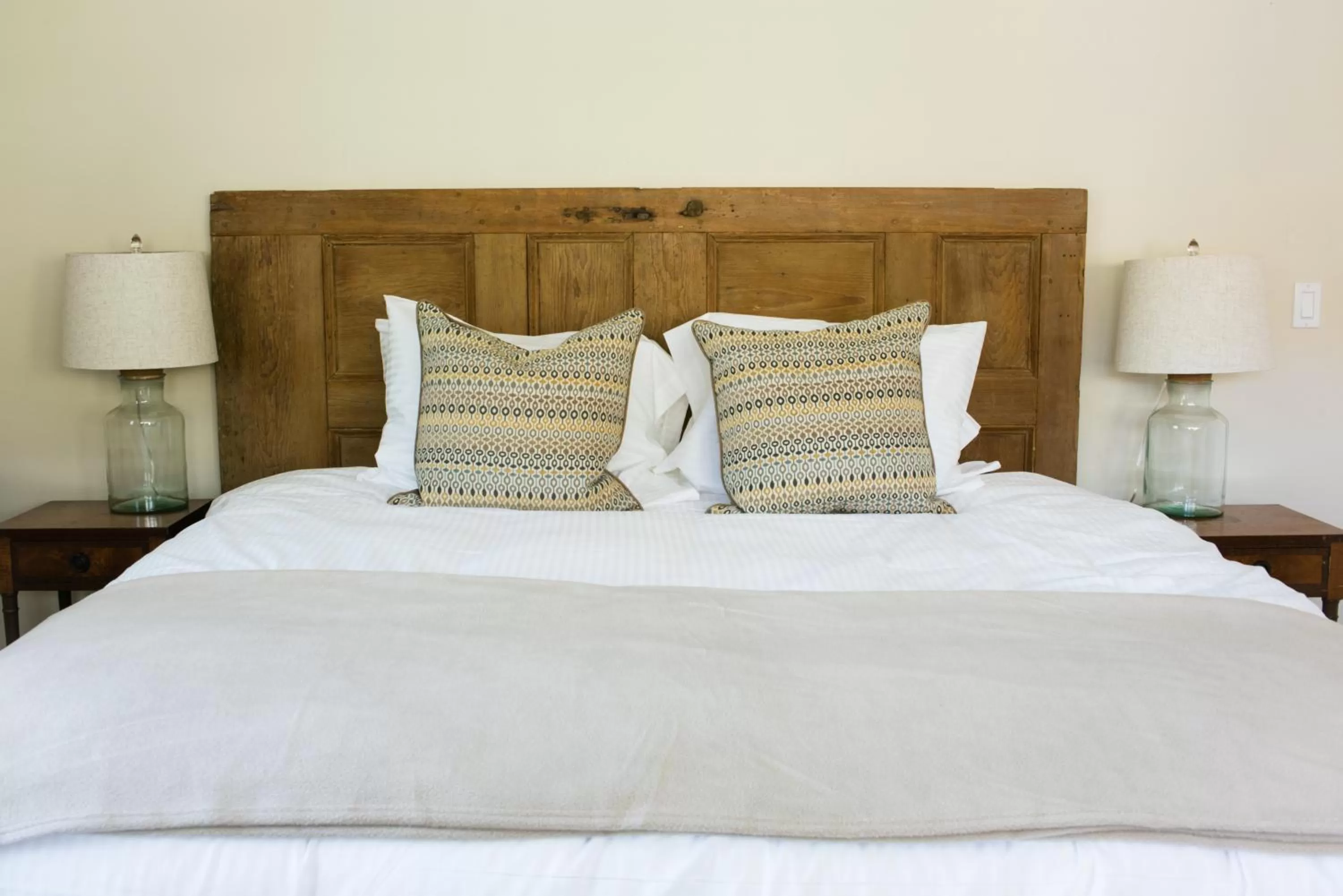 Bed in Four Columns Inn