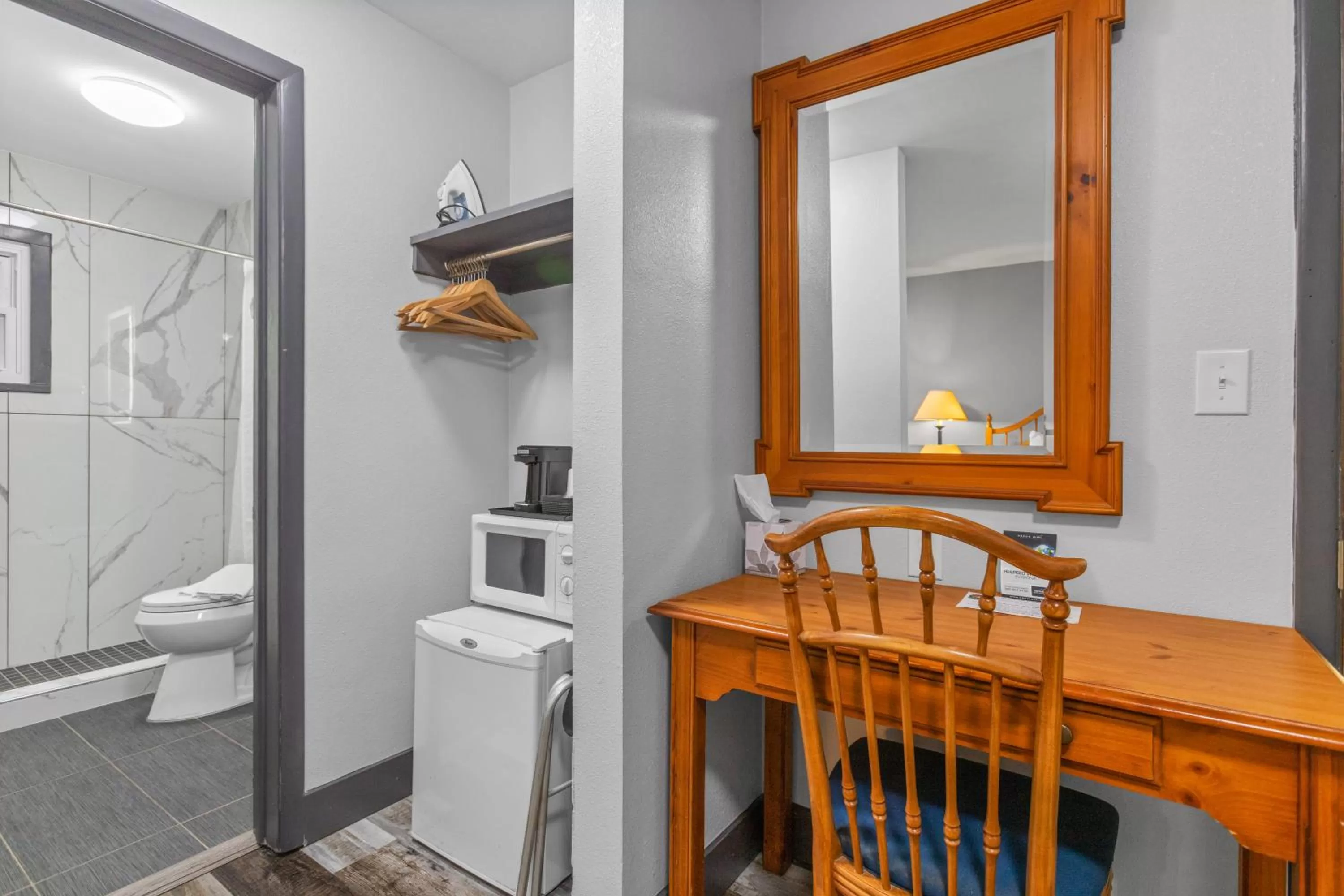Bathroom in Glass House Inn Erie Near I-90 & I-79