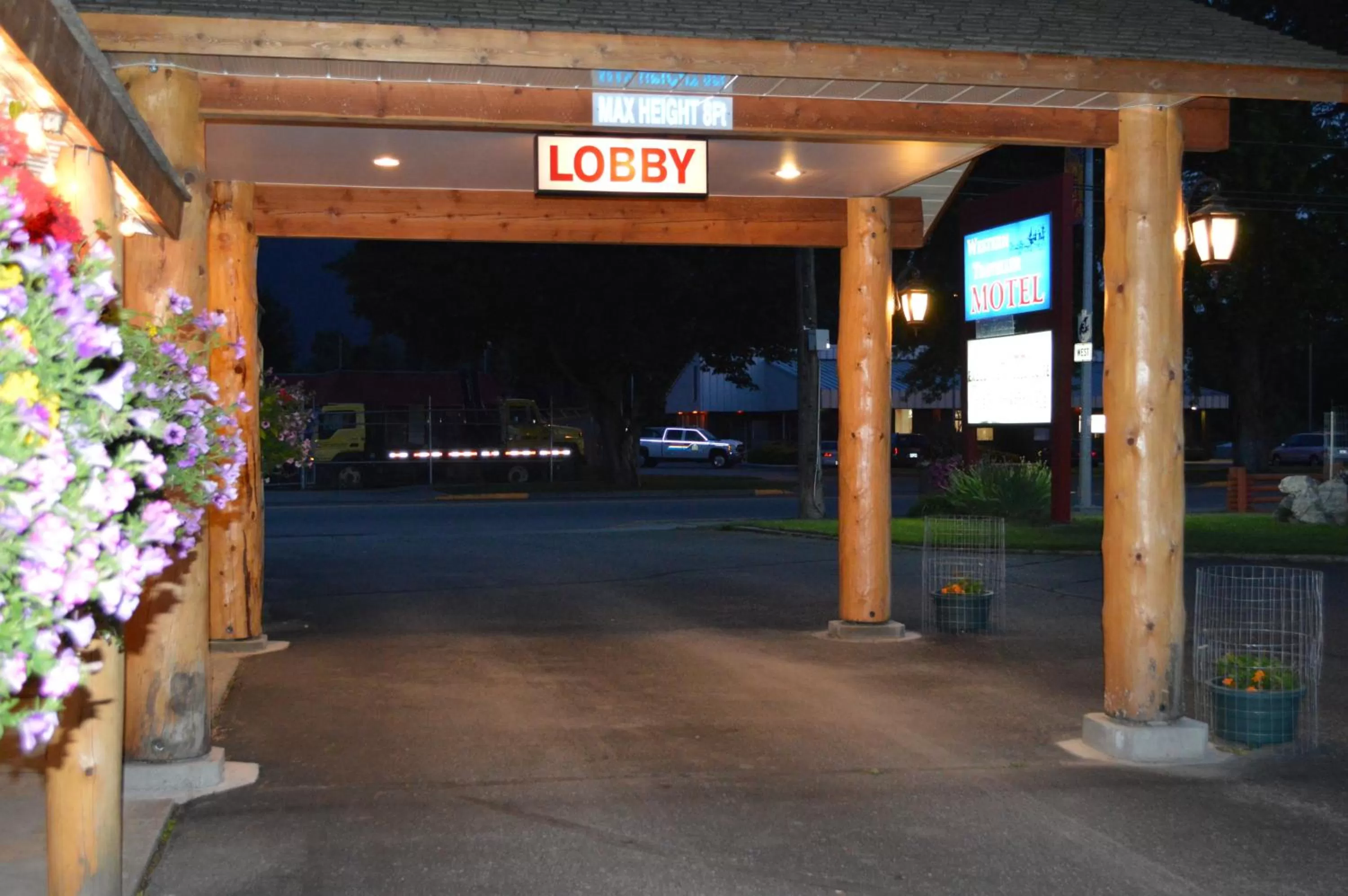 Facade/entrance in Western Traveller Motel