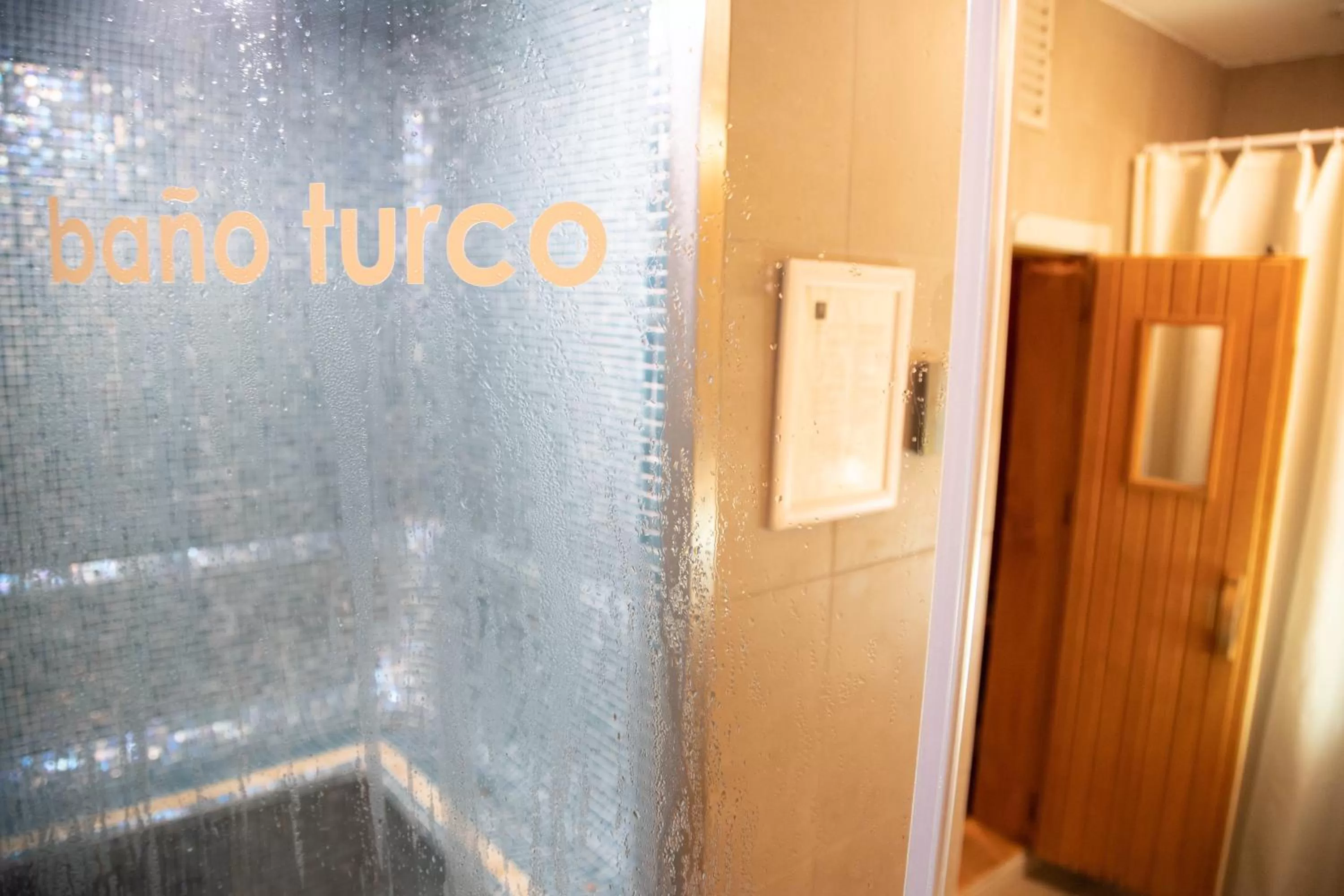 Steam room in Soho Boutique Capuchinos & Spa