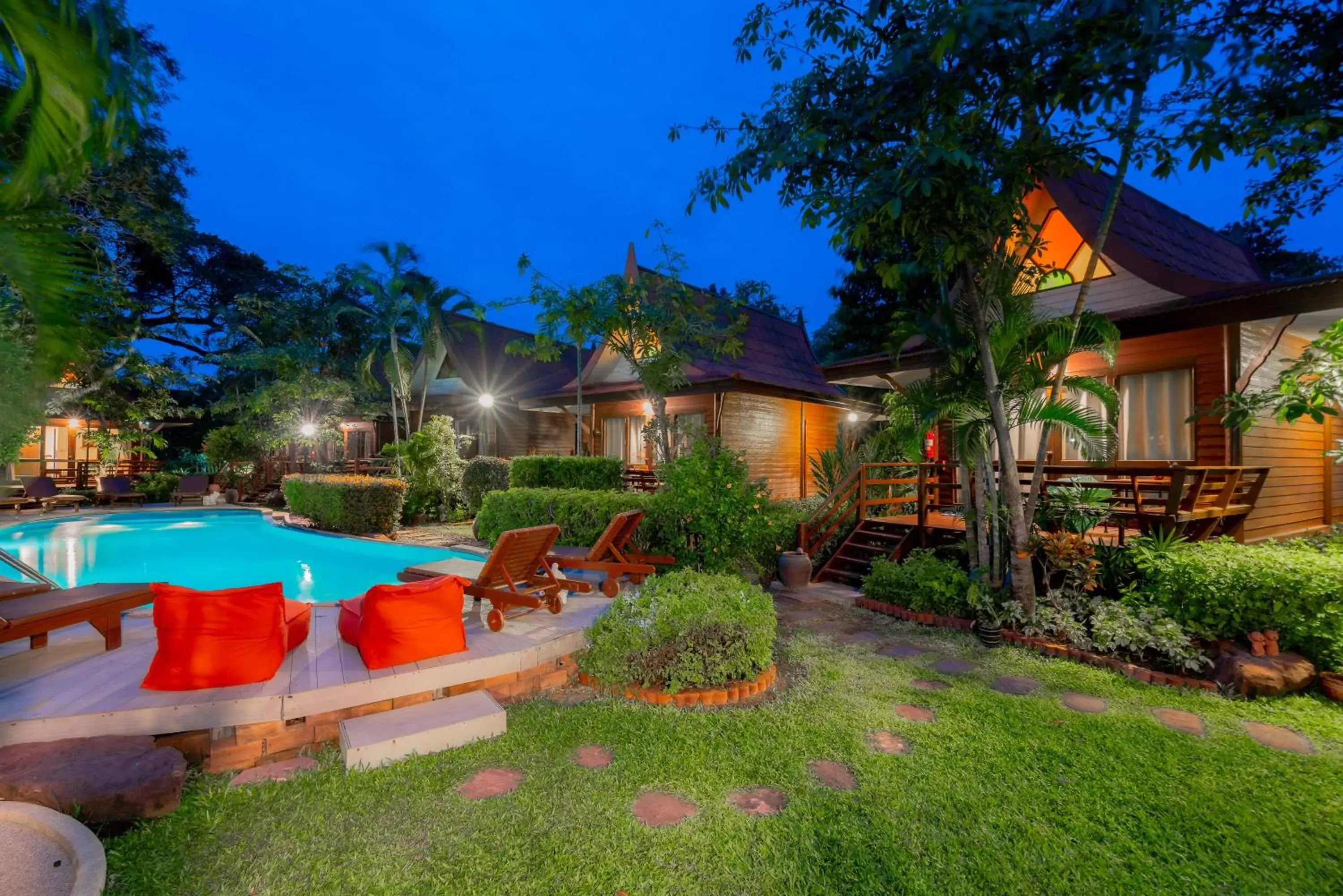 Pool view, Swimming Pool in Baan Duangkaew Resort