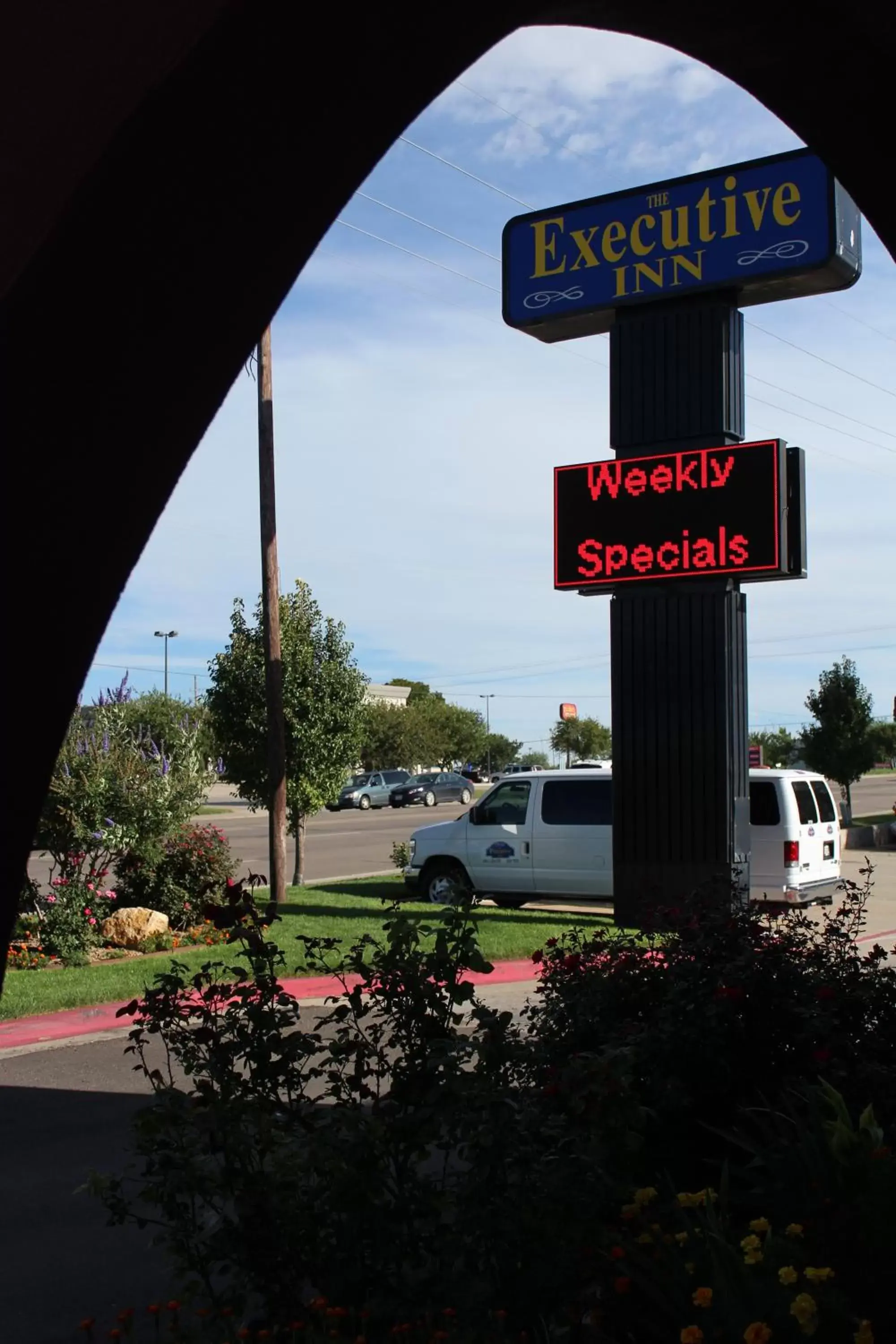 Street view, Property Logo/Sign in The Executive Inn & Suites