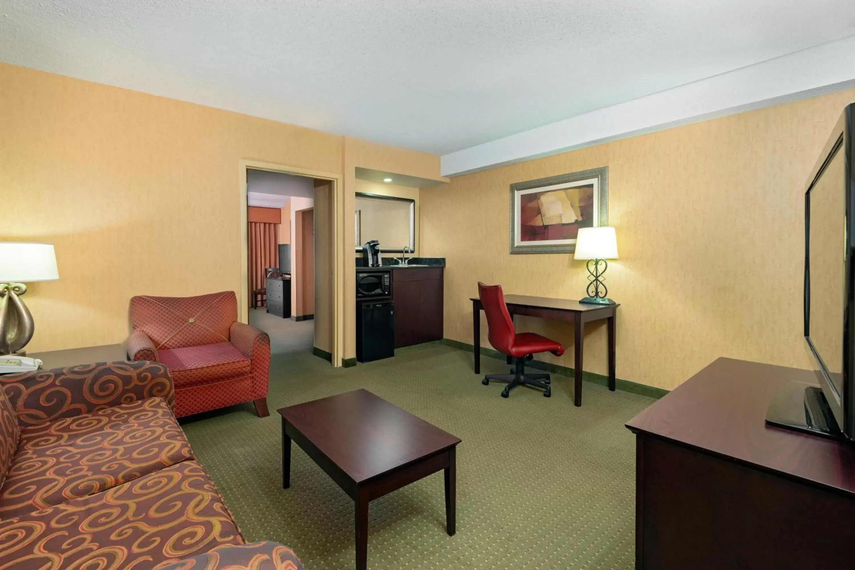 Living room, Seating Area in University Plaza Hotel