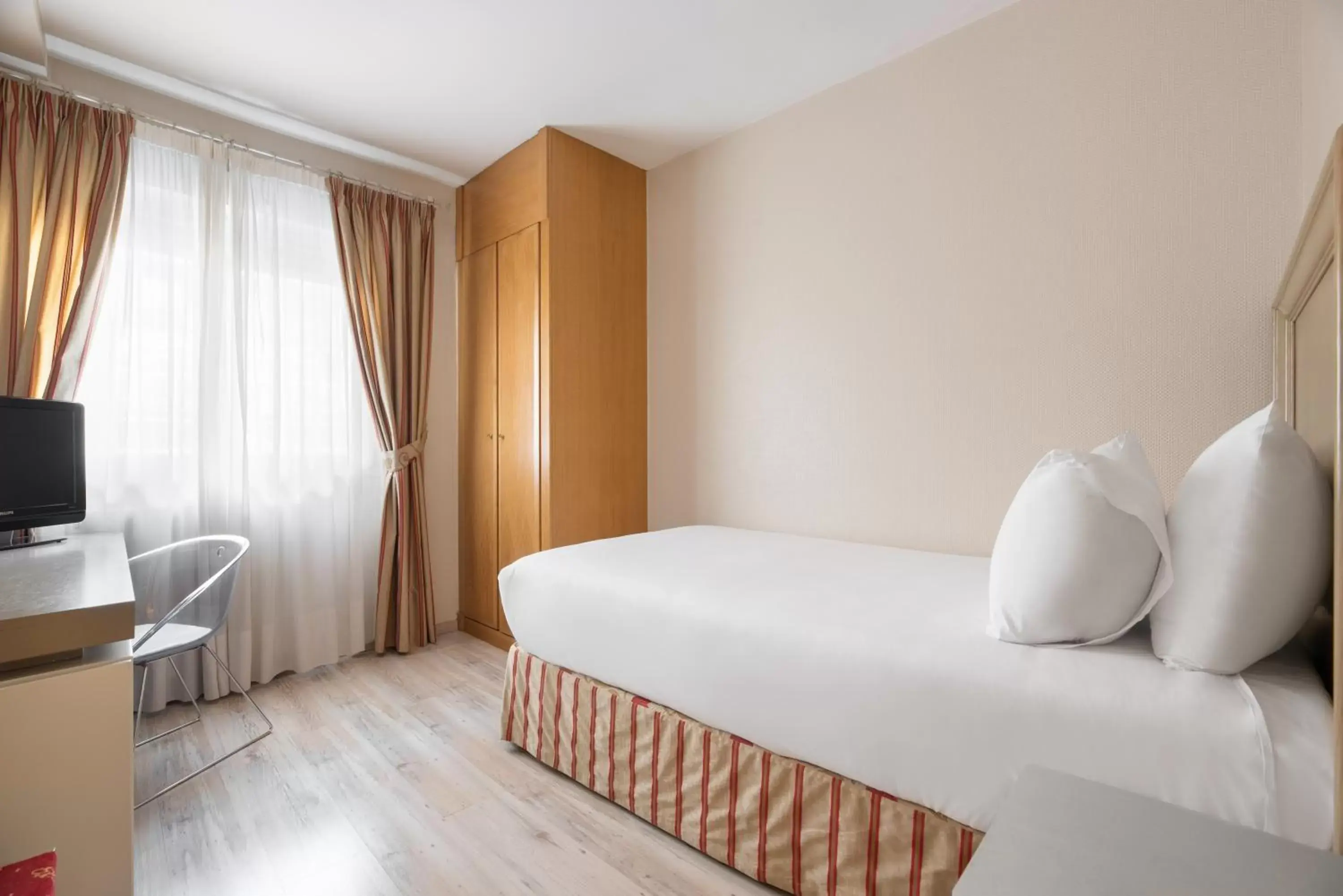 Single Room in Crisol Almirante Bonifaz Single Room in Crisol Almirante Bonifaz