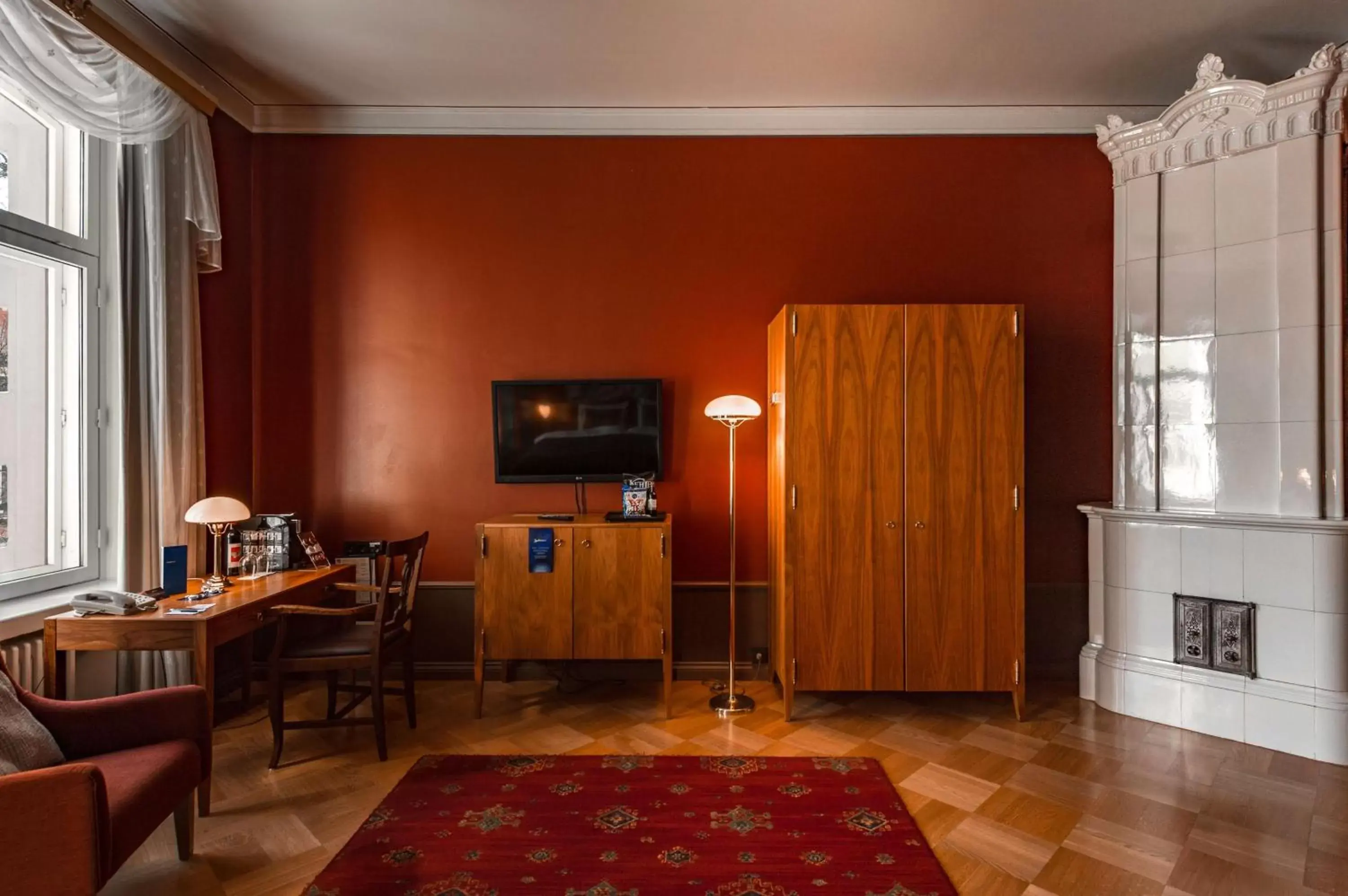 Photo of the whole room in Radisson Blu Aleksanteri Hotel, Helsinki Photo of the whole room in Radisson Blu Aleksanteri Hotel, Helsinki