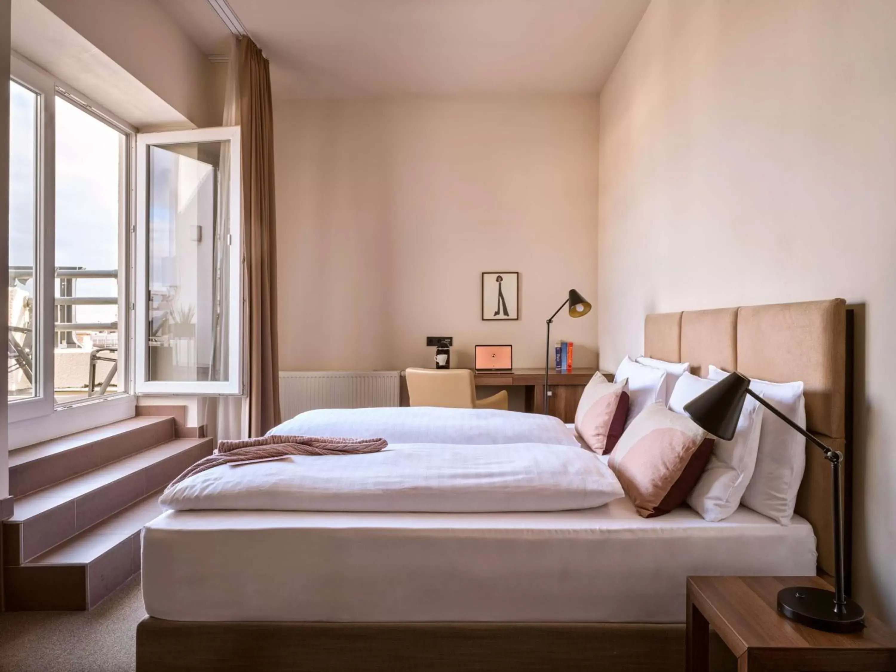 Balcony/Terrace, Bed in Flemings Selection Hotel Wien-City