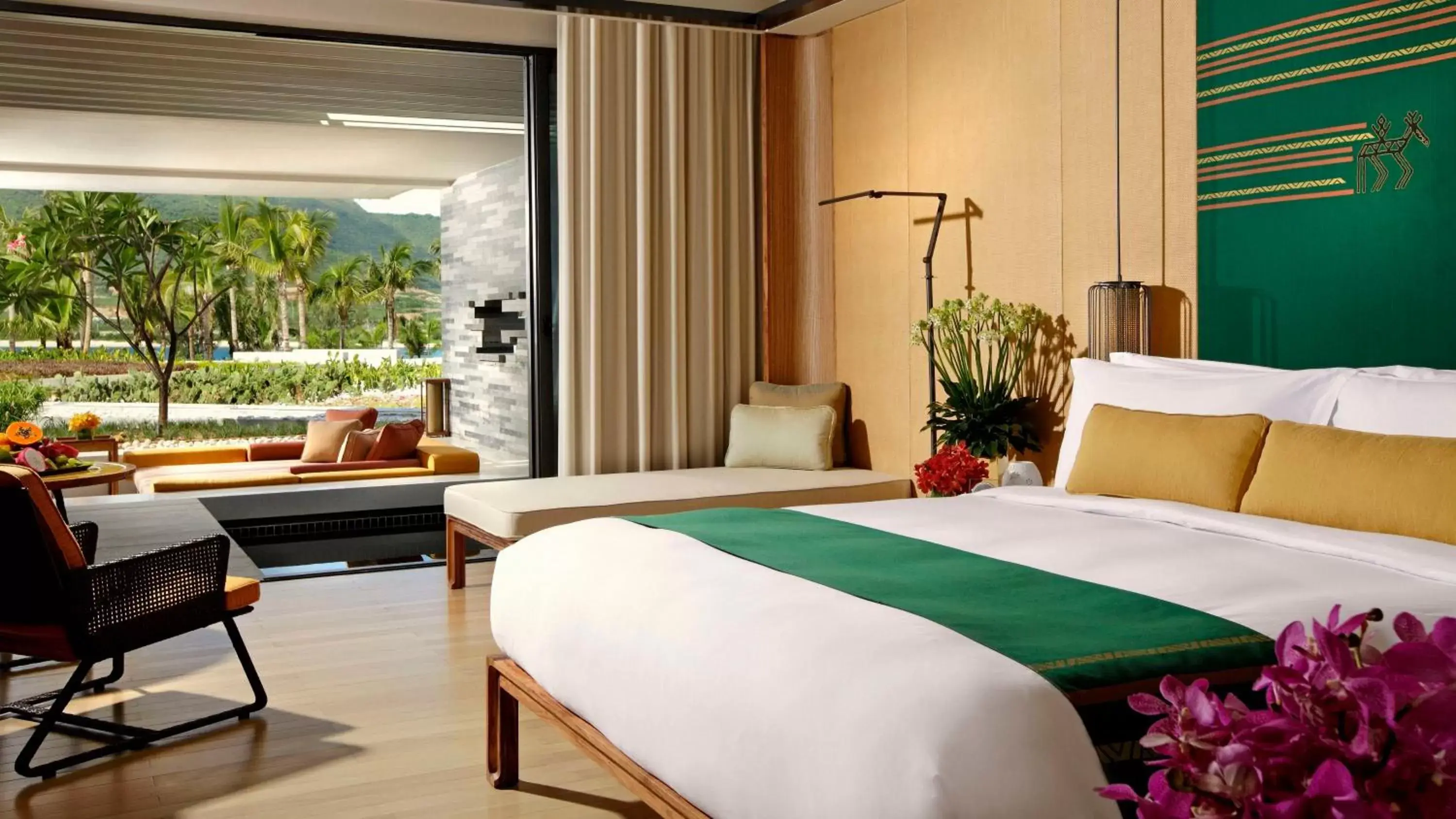 Photo of the whole room, Bed in InterContinental Sanya Resort, an IHG Hotel