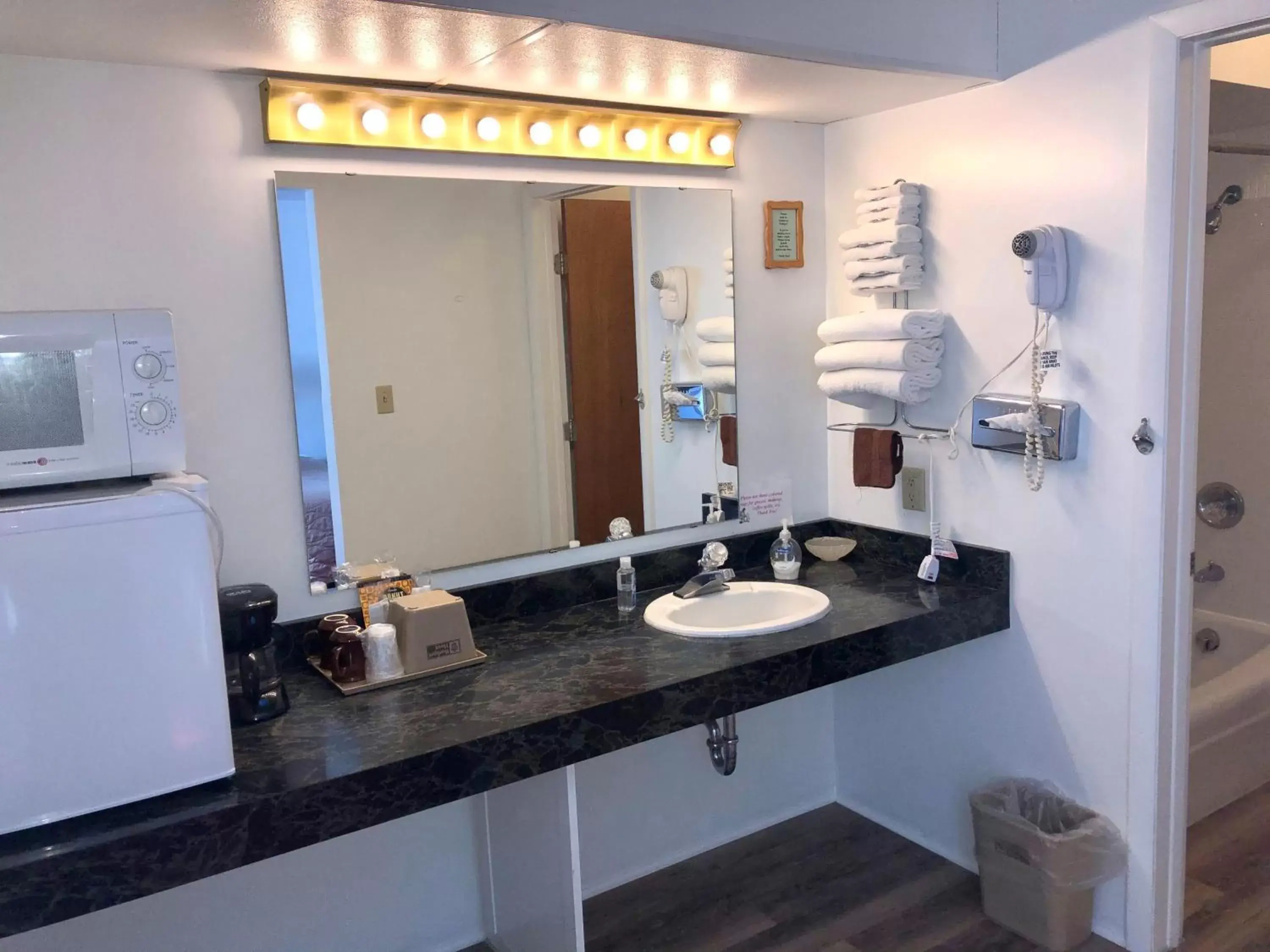 Bathroom in Budget Host Inn
