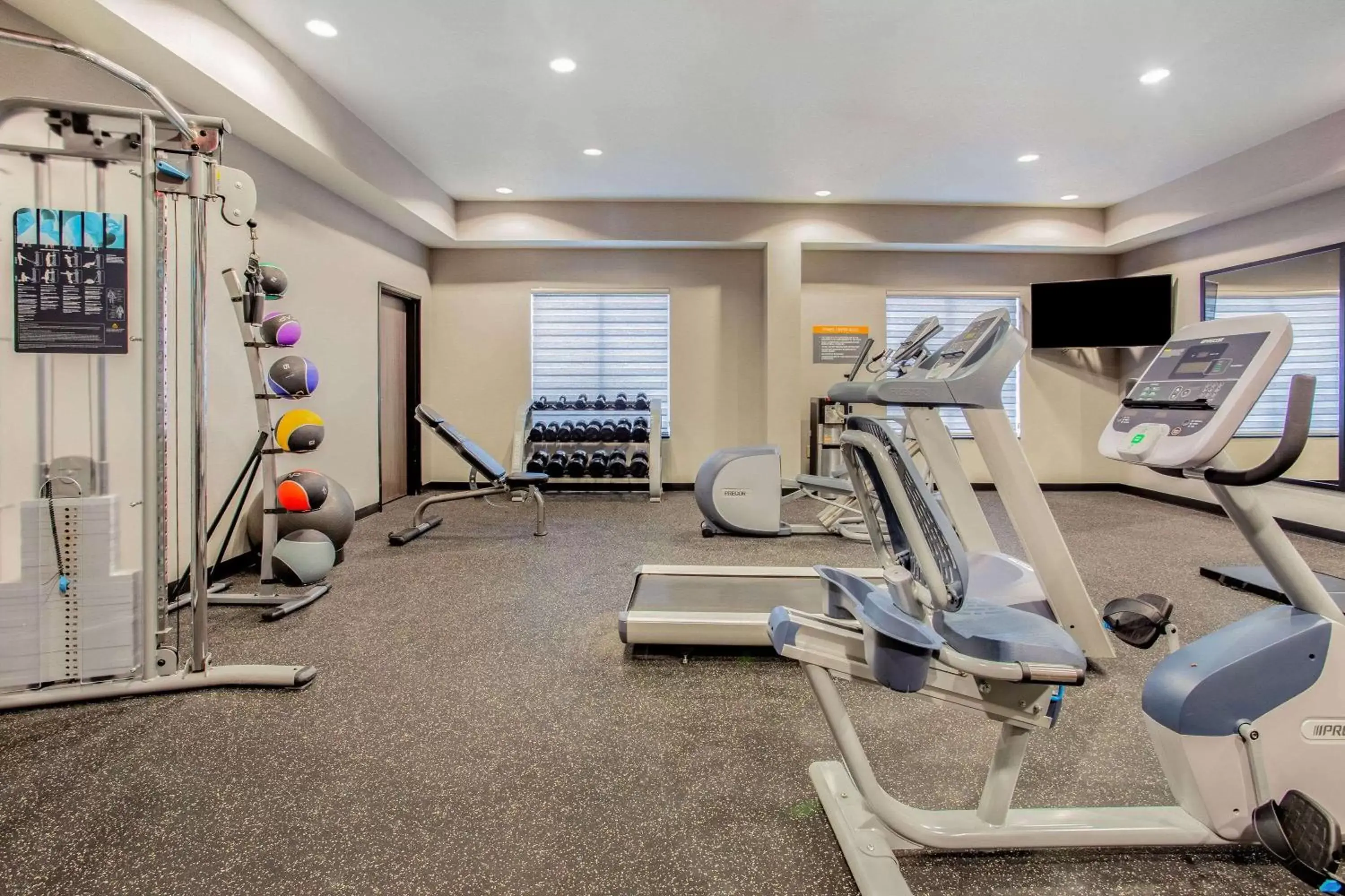 Fitness centre/facilities, Fitness Center/Facilities in La Quinta Inn & Suites by Wyndham Northlake Ft. Worth