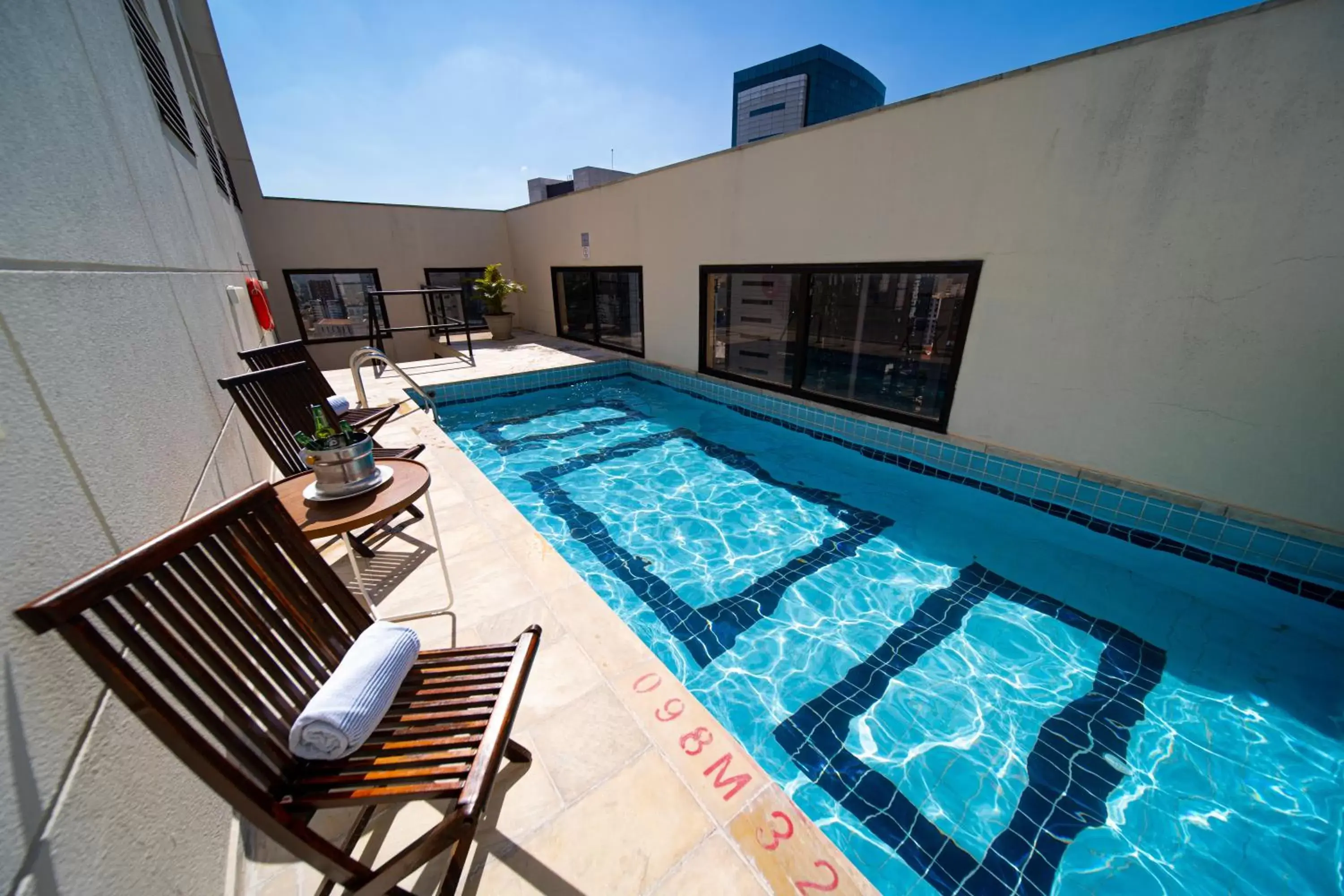 Swimming pool in Quality Faria Lima Swimming pool in Quality Faria Lima