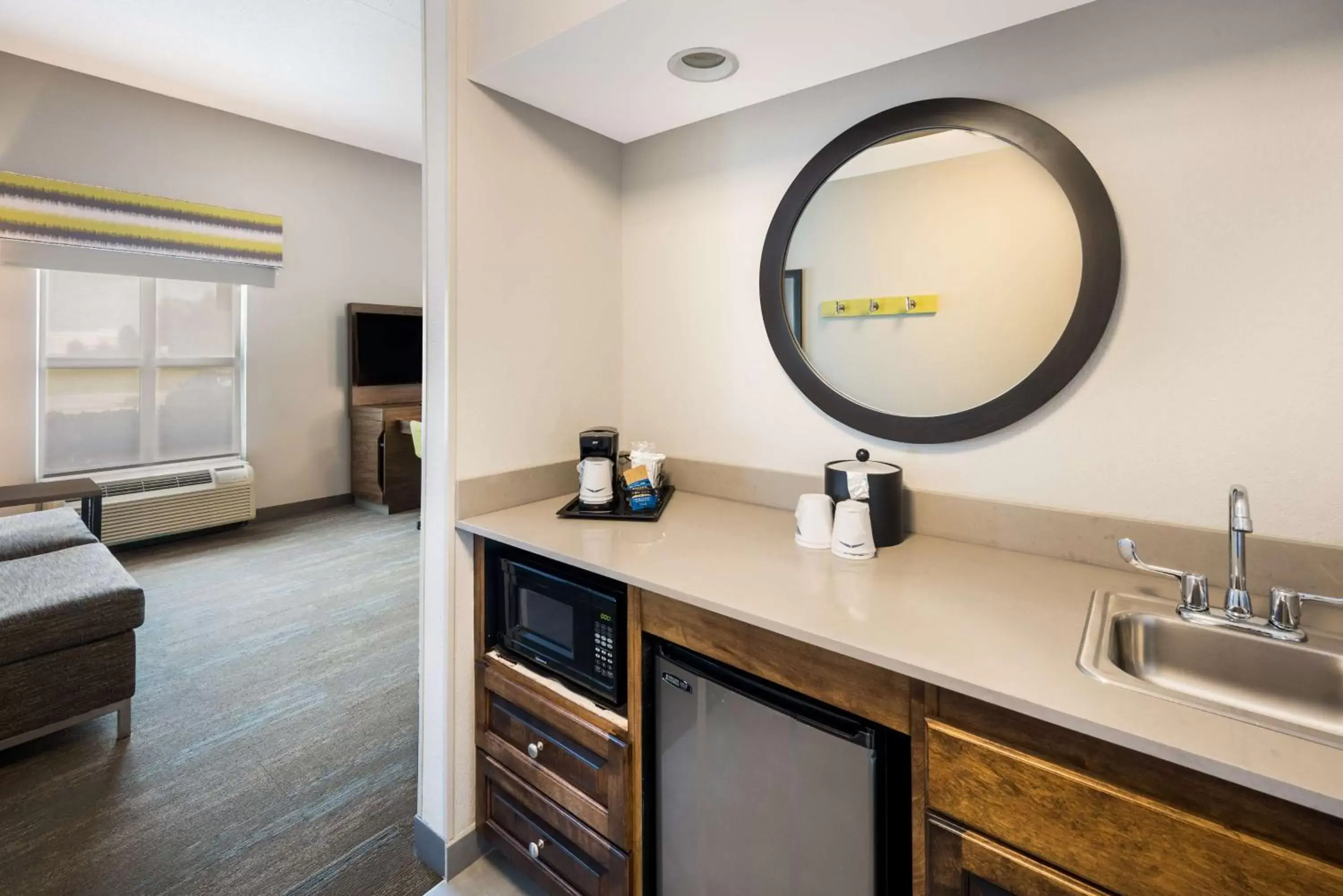 Photo of the whole room, Bathroom in Hampton Inn and Suites Fredericksburg