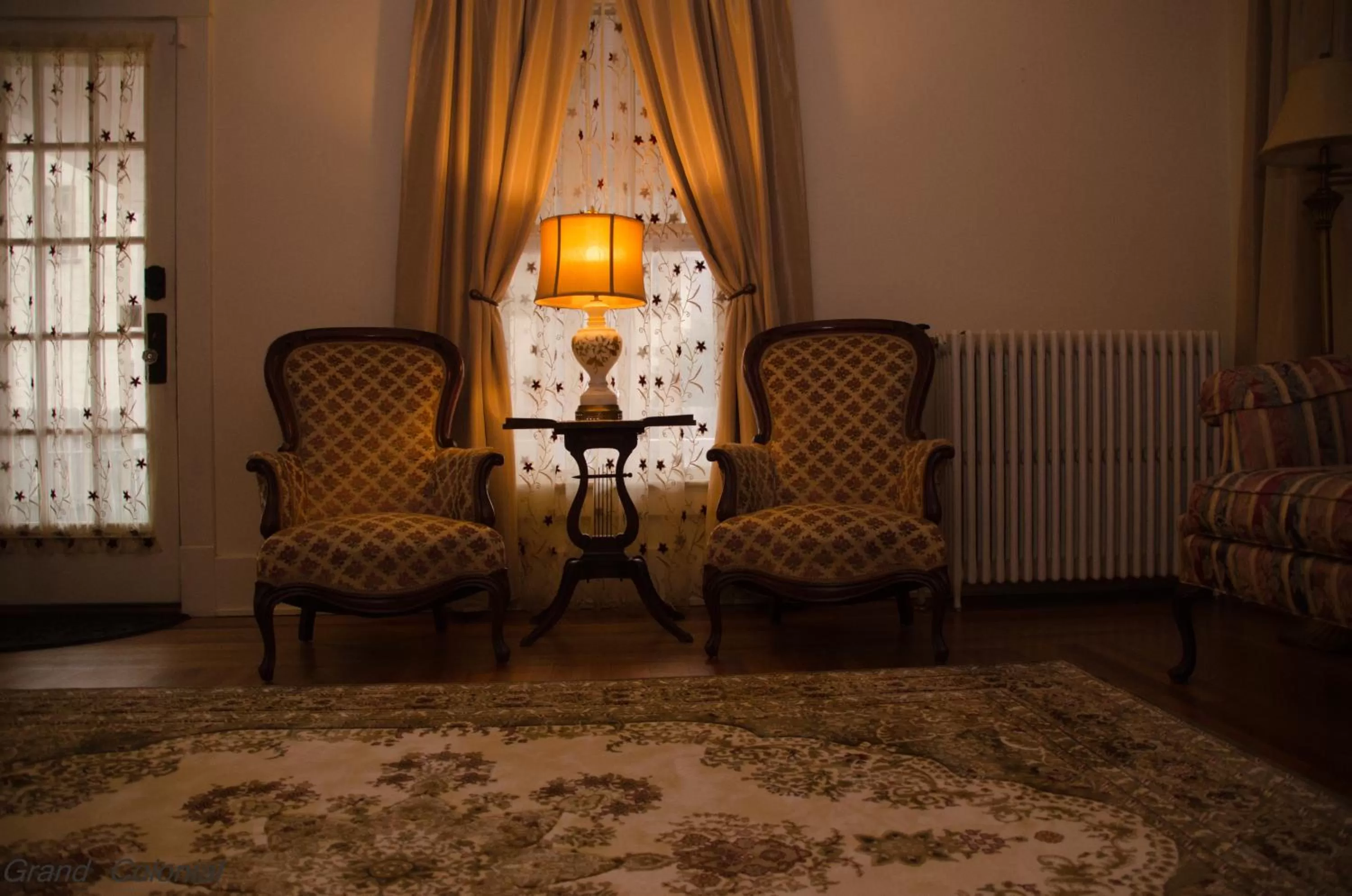 Seating Area in Grand Colonial Bed and Breakfast