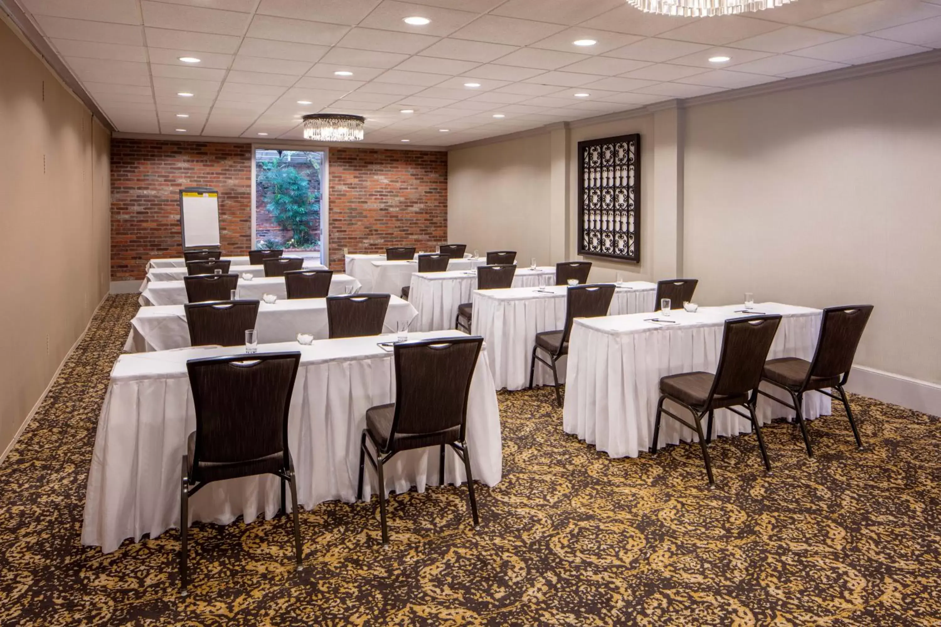 Meeting/conference room in Holiday Inn Hotel French Quarter-Chateau Lemoyne, an IHG Hotel