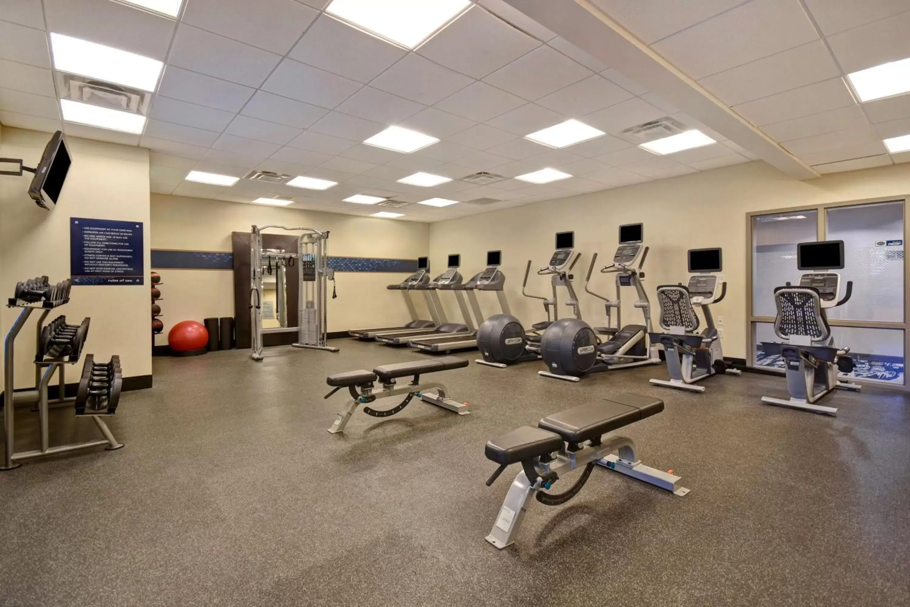 Fitness centre/facilities, Fitness Center/Facilities in Hampton Inn & Suites - Columbia South, MD
