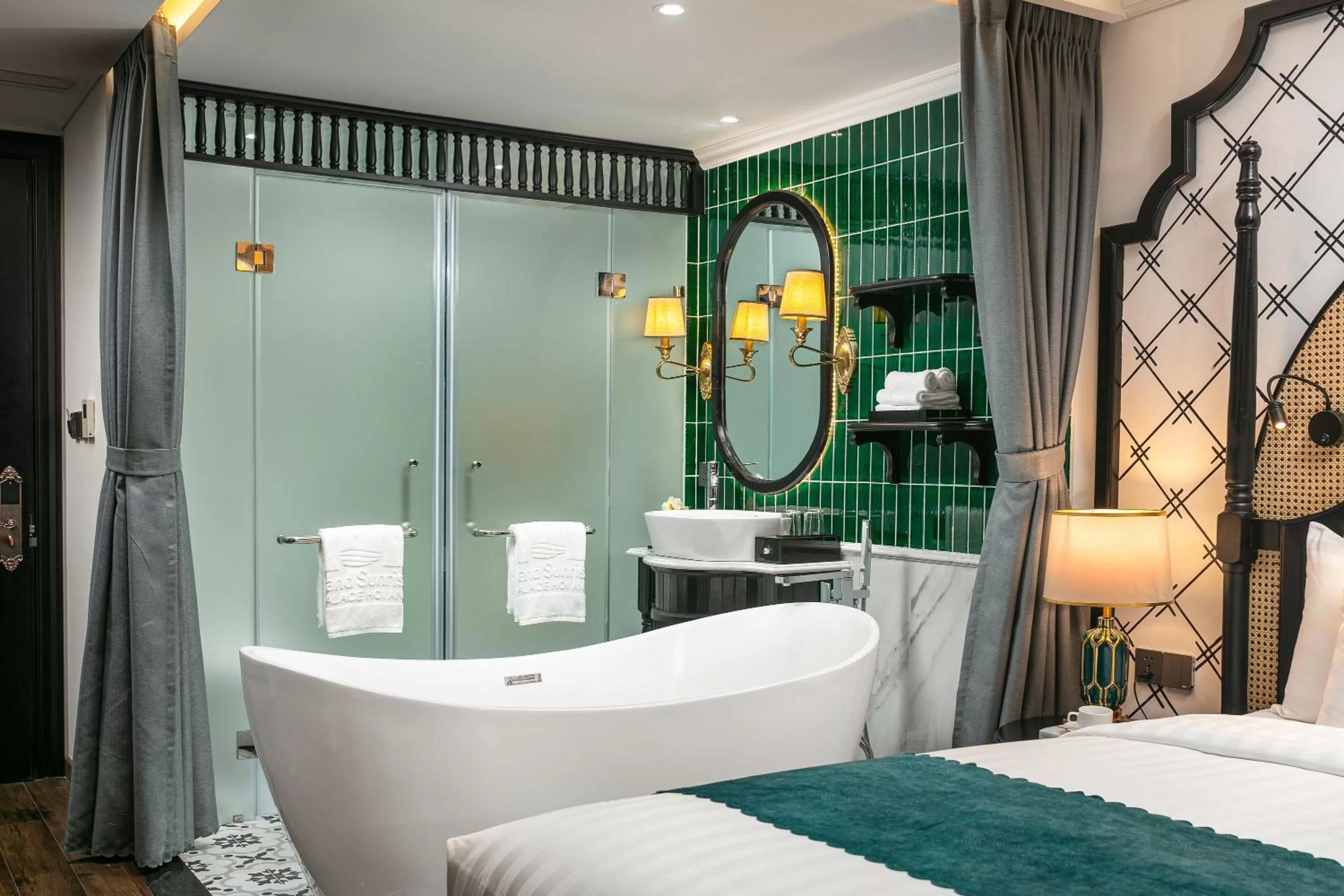 Bathroom, Bed in Grand Sunrise Palace Hoi An- A Luxury Indochine Hotel & Spa