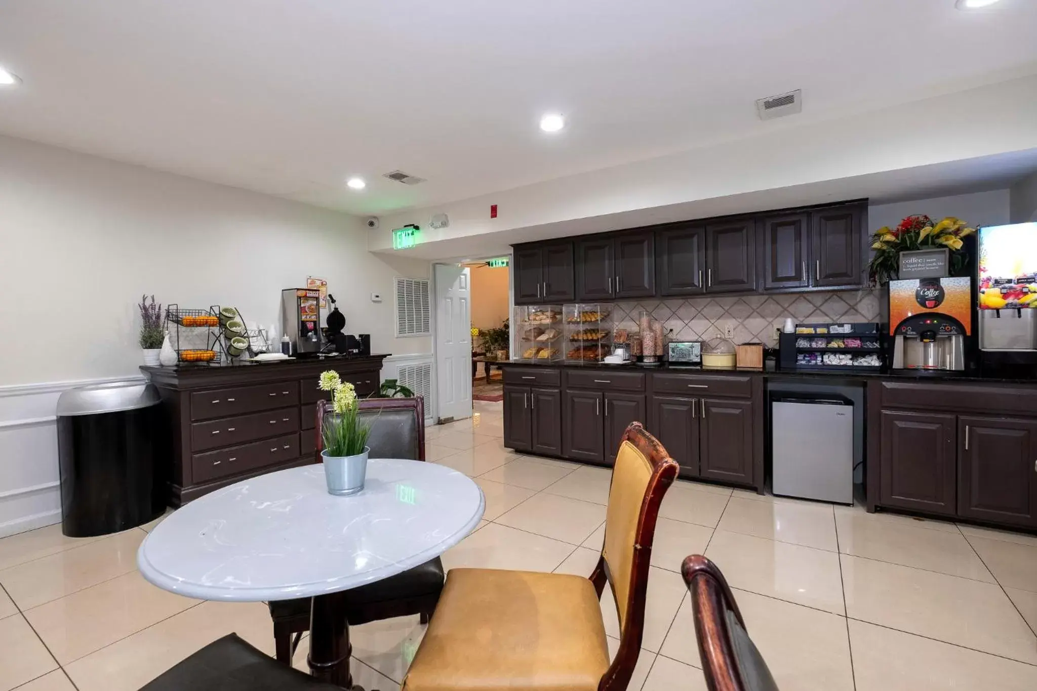 Lobby or reception in Red Roof Inn & Suites Wilson Lobby or reception in Red Roof Inn & Suites Wilson