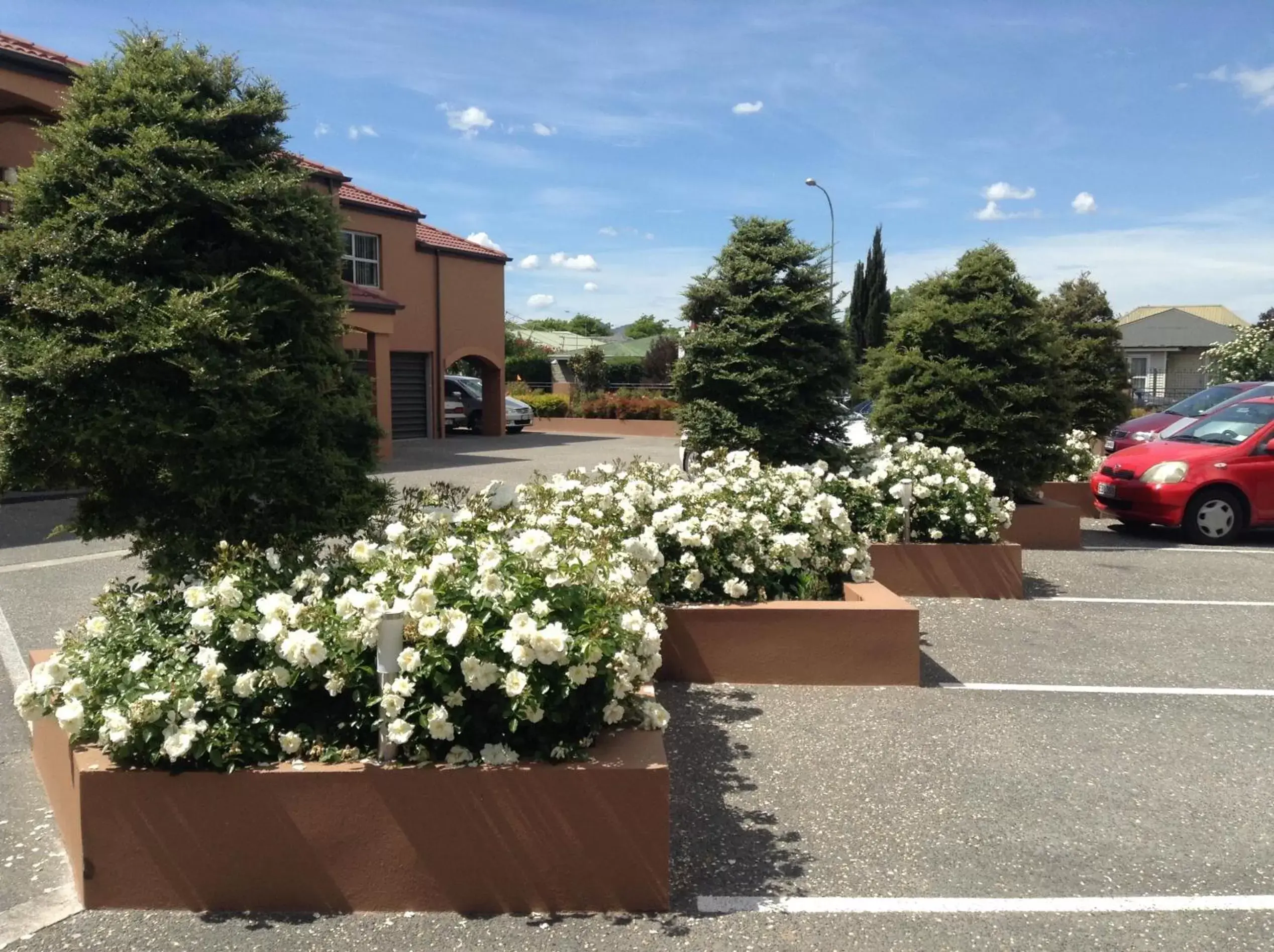 Property building in 166 Majestic Court Motel