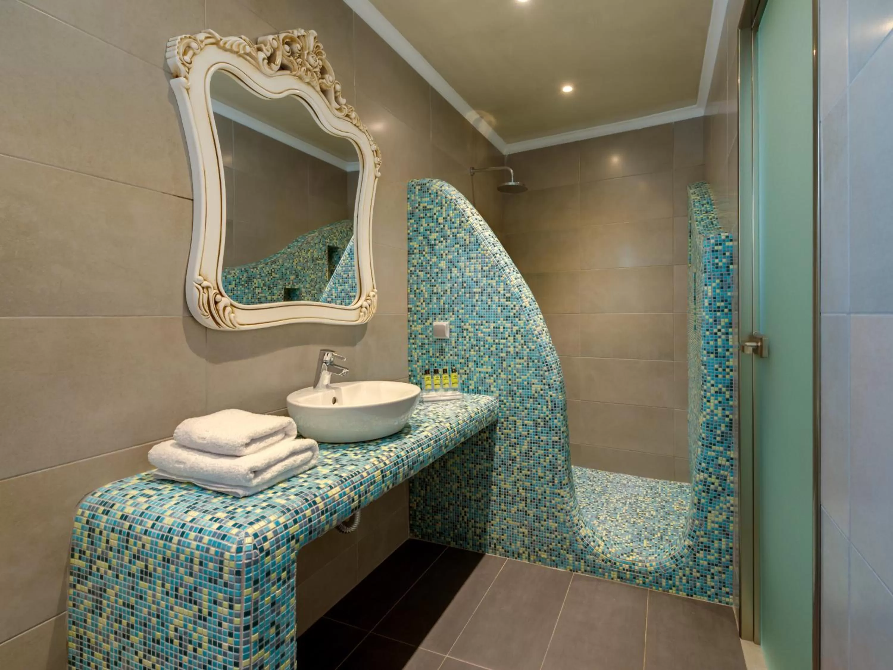 Bathroom in A&G Suites