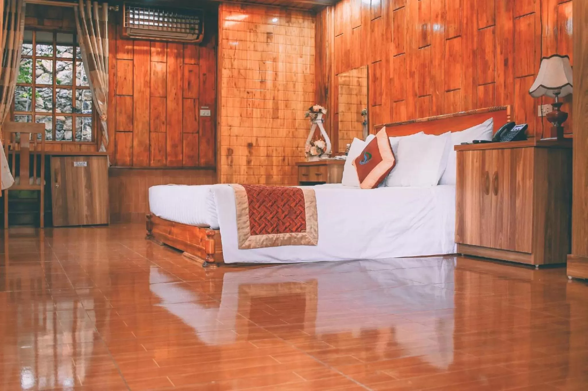 Deluxe King Suite in Thung Nham Resort