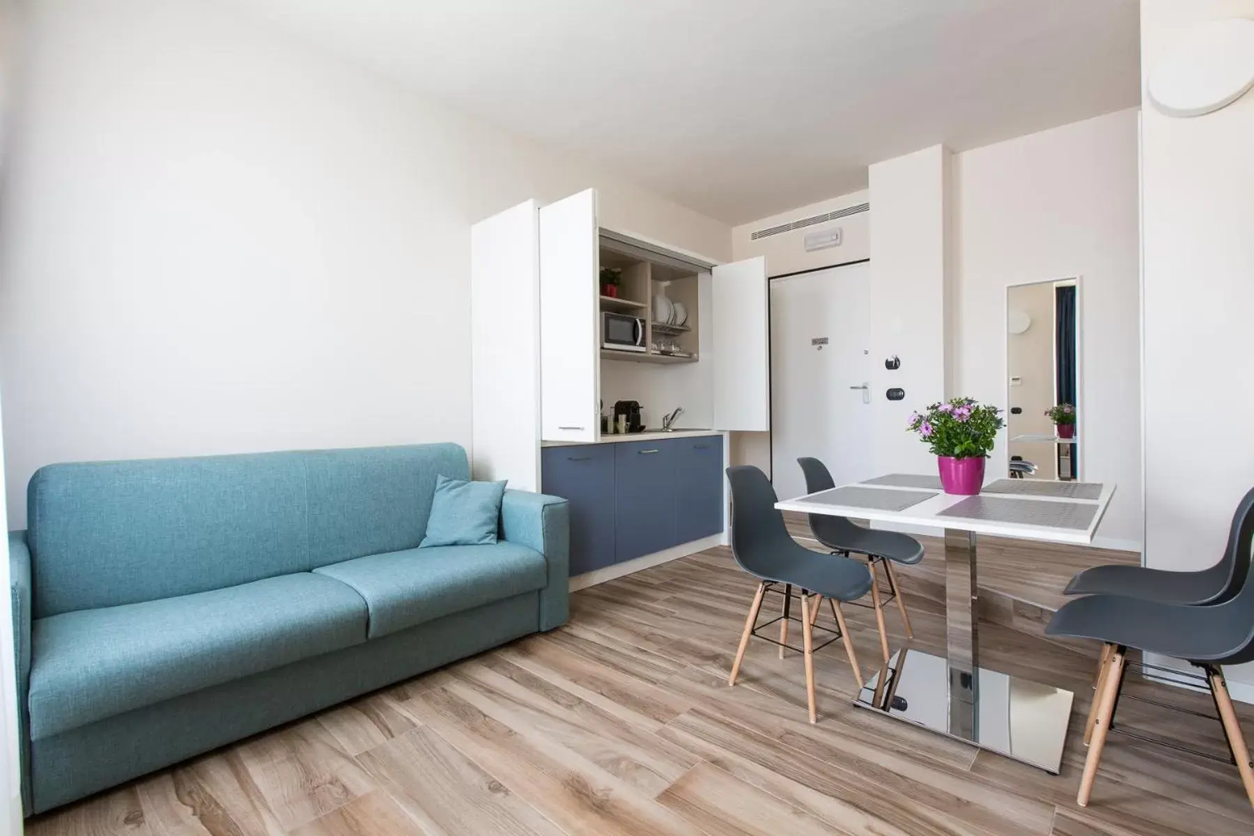 Dining Area in Aparthotel Isola