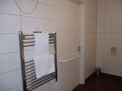 Shower, Bathroom in The Golden Acorn Wetherspoon