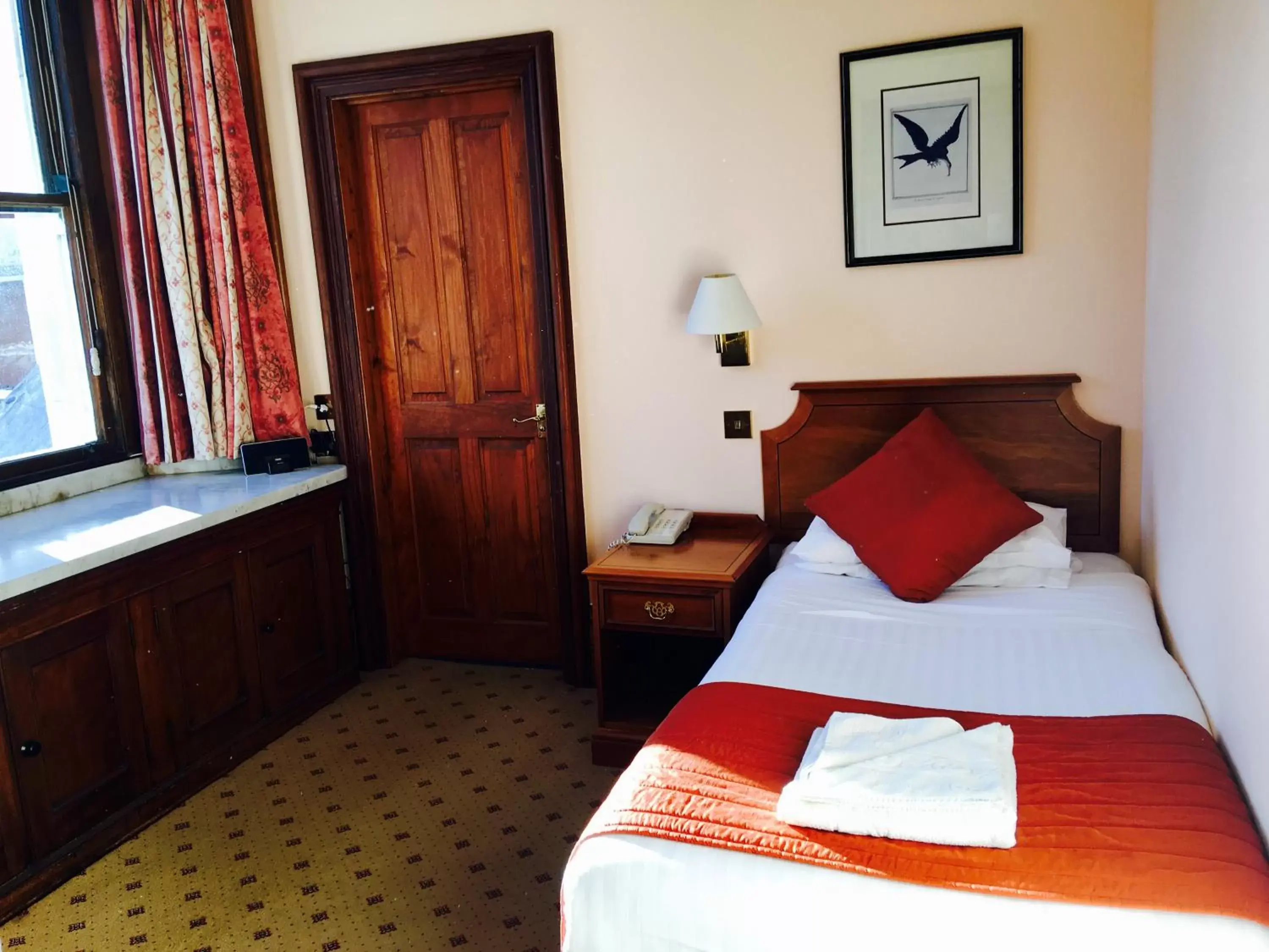 Bed in Purbeck House Hotel & Louisa Lodge