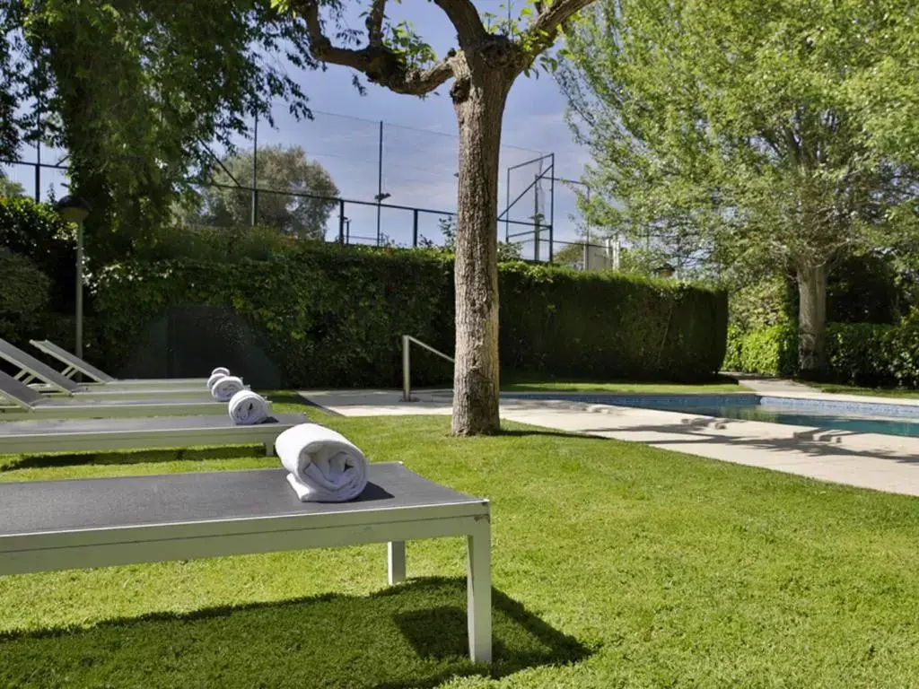 Swimming pool, Garden in Ciutat de Granollers