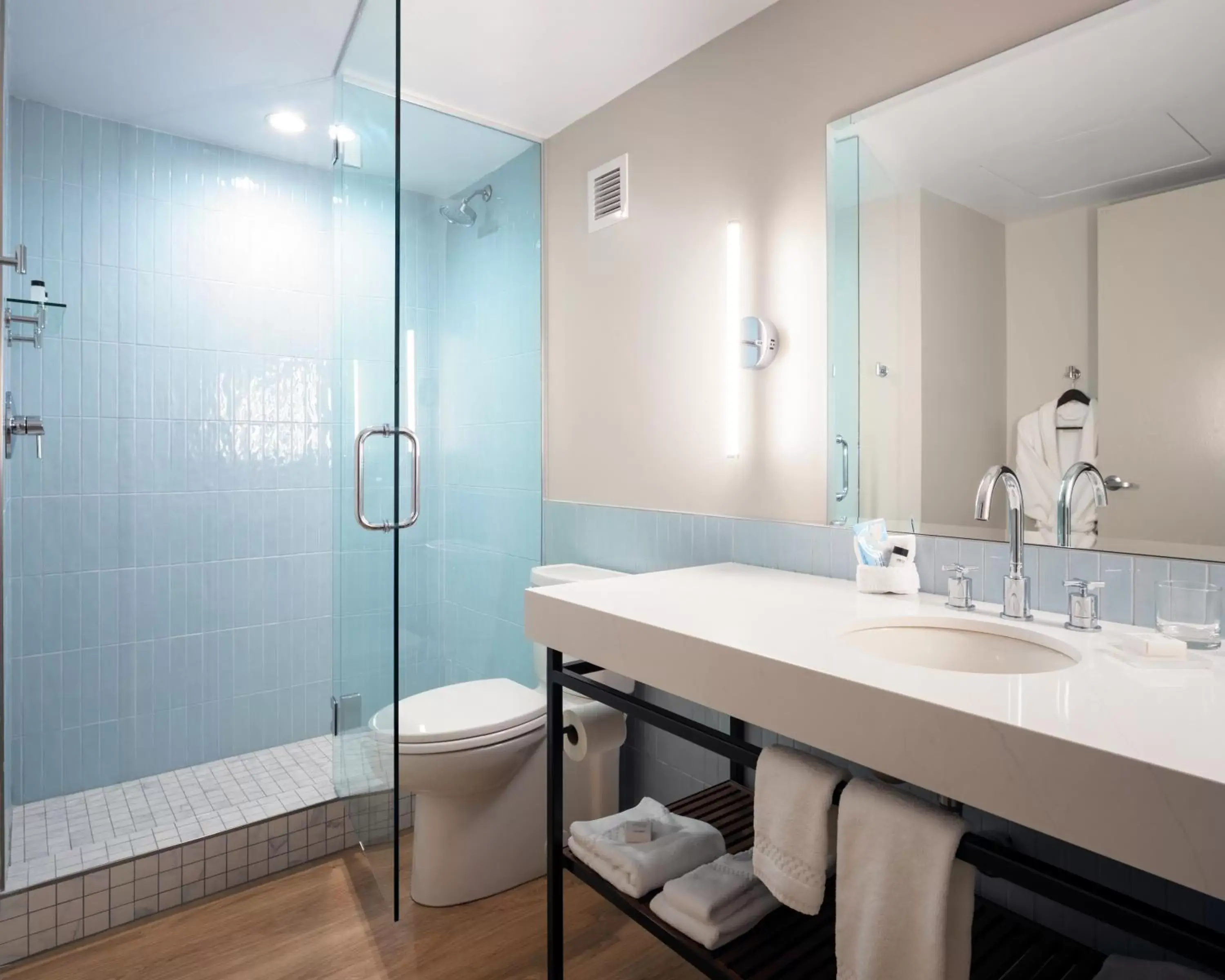 Shower in Delamar Traverse City Shower in Delamar Traverse City