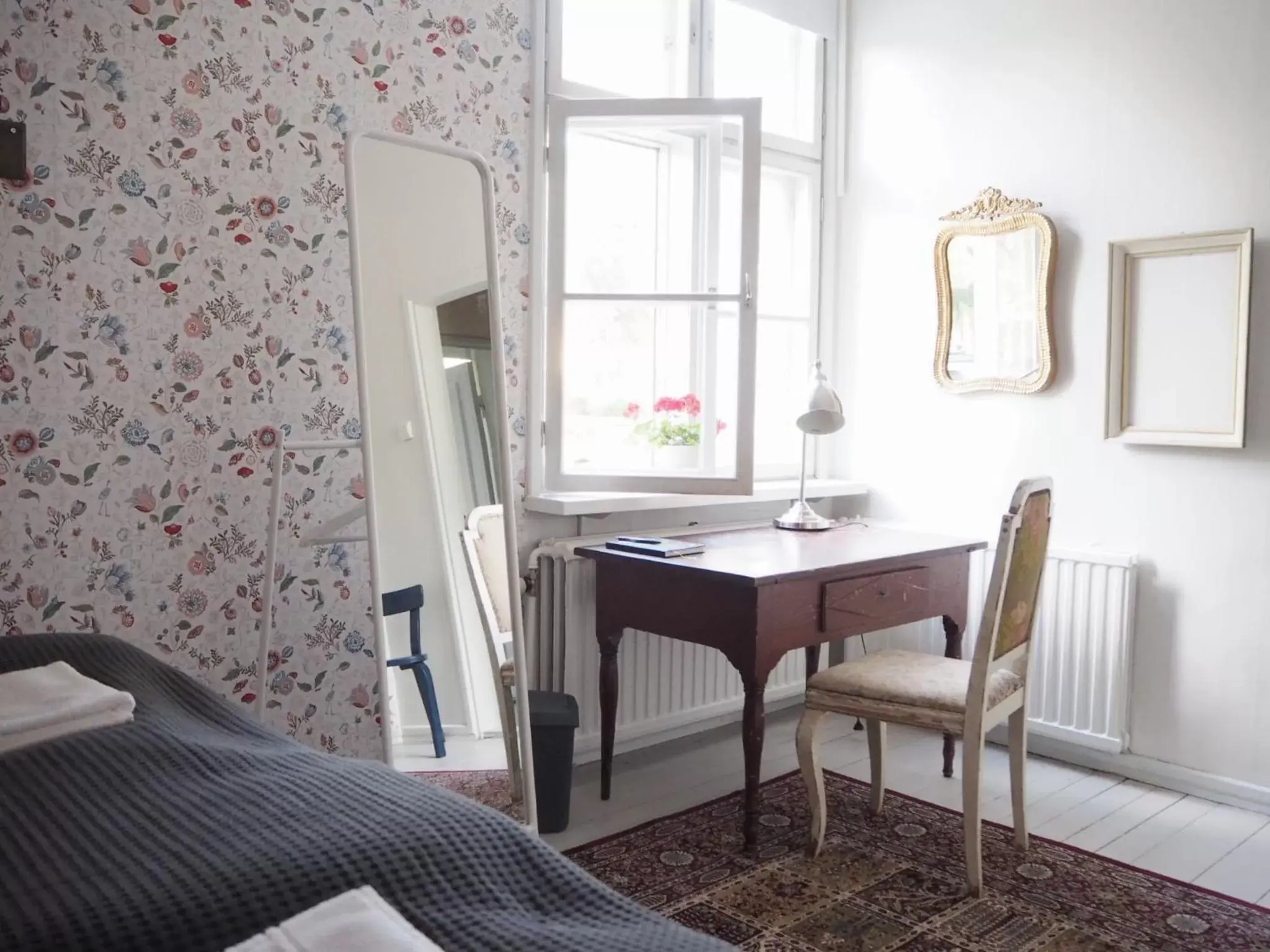 Twin Room - single occupancy in Vanha pappila Hetki Oy Twin Room - single occupancy in Vanha pappila Hetki Oy