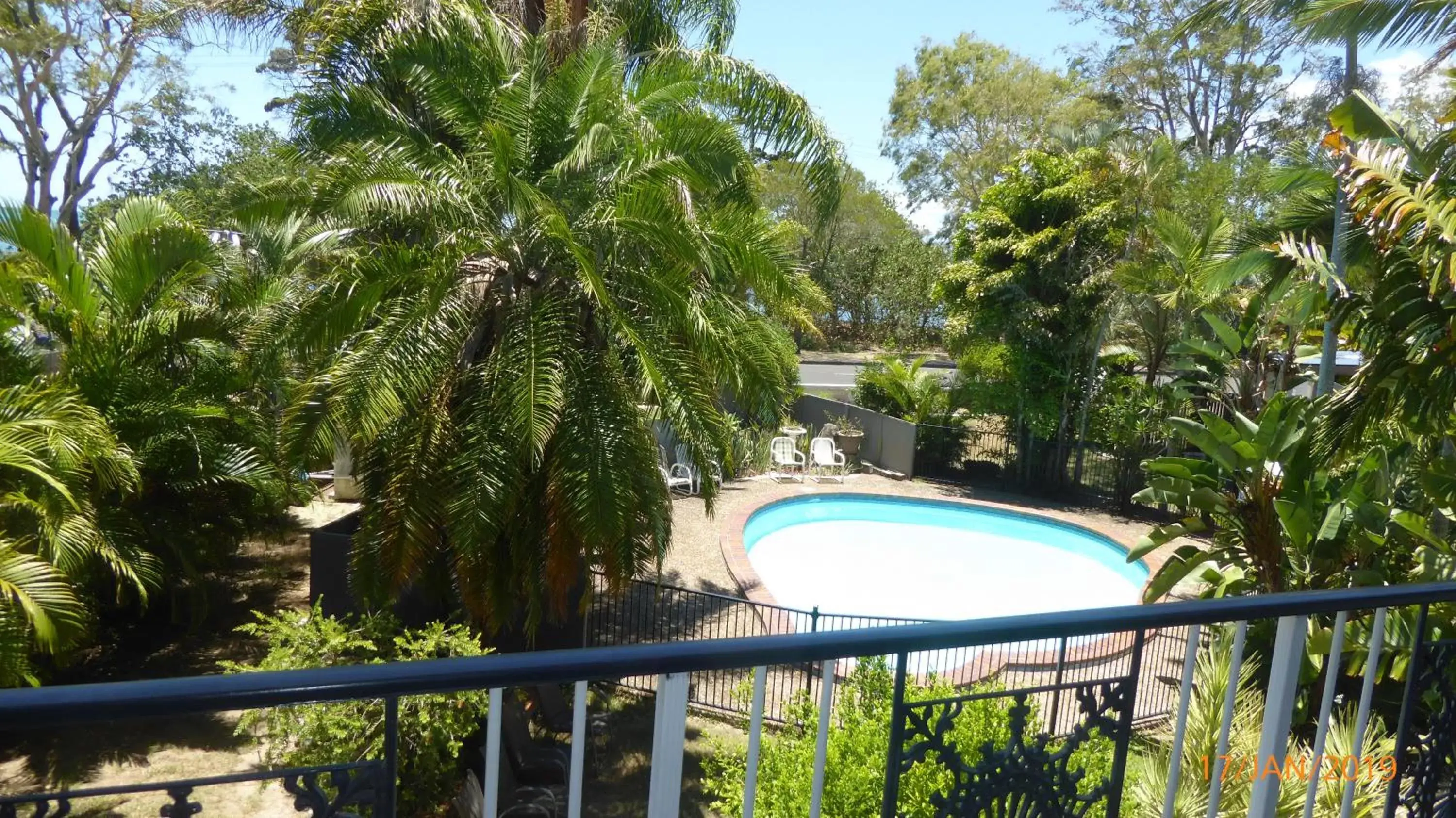 Garden view, Pool View in Tower Court Motel