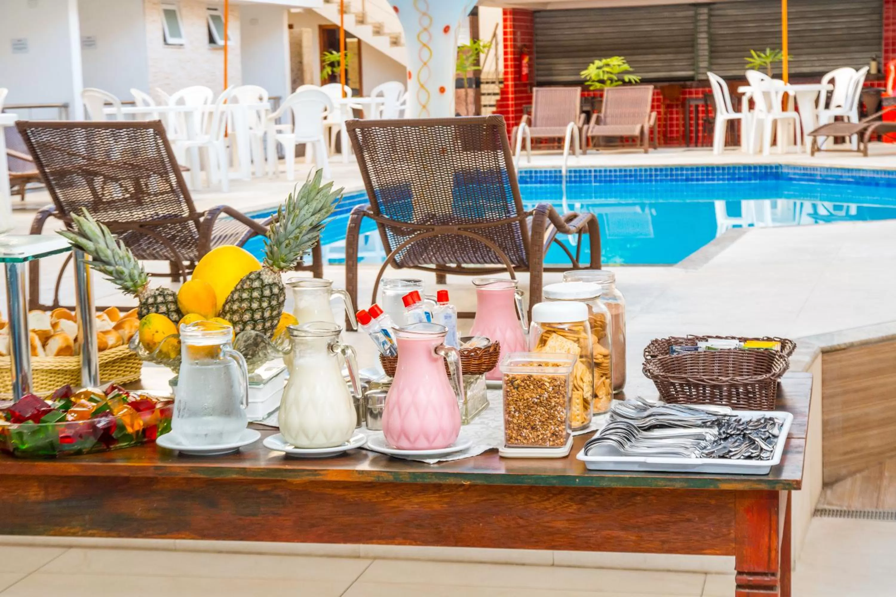 Breakfast in Shangrilá - Rede Soberano