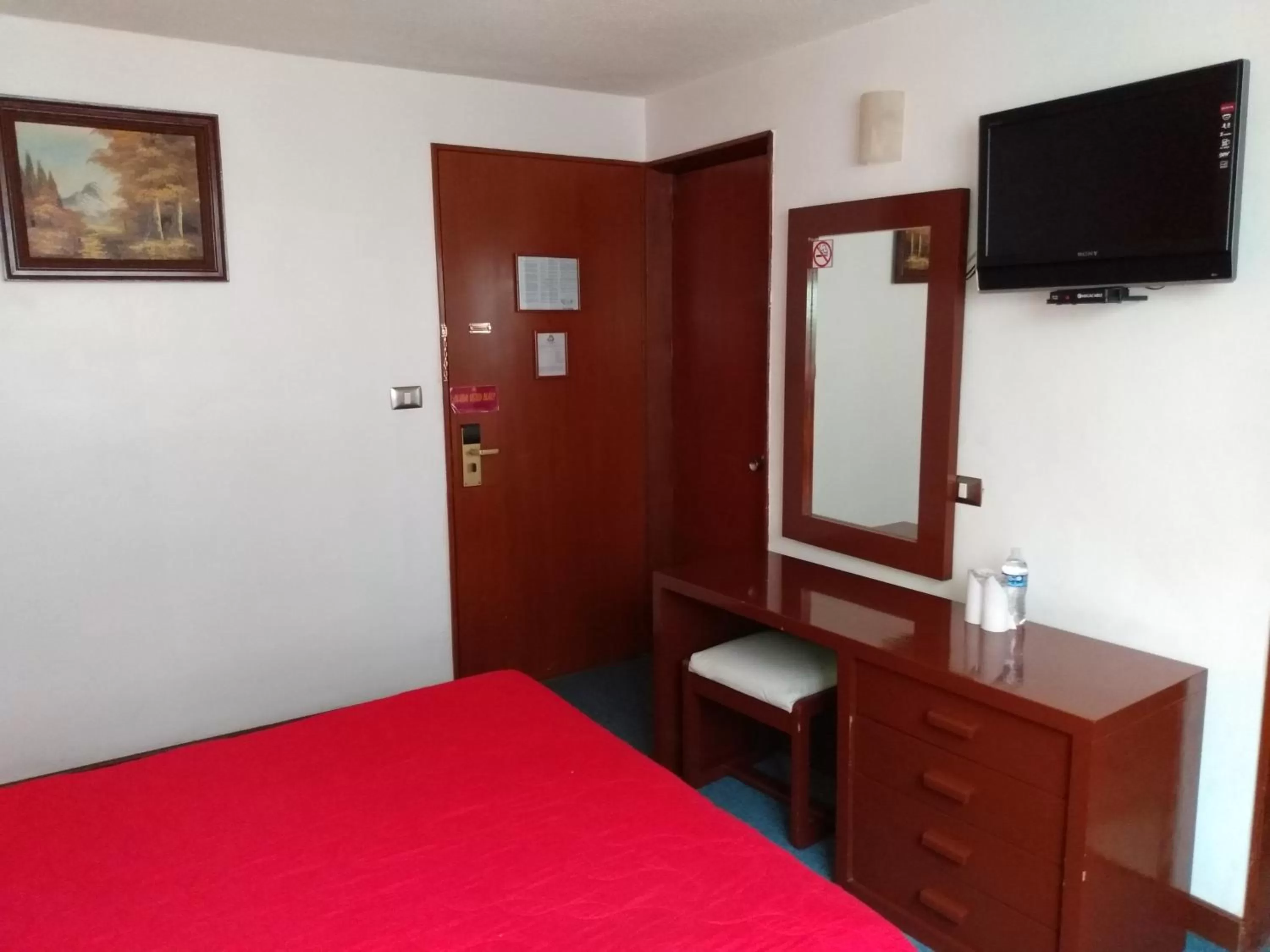 TV and multimedia, Bed in Hotel Maria Victoria Xalapa