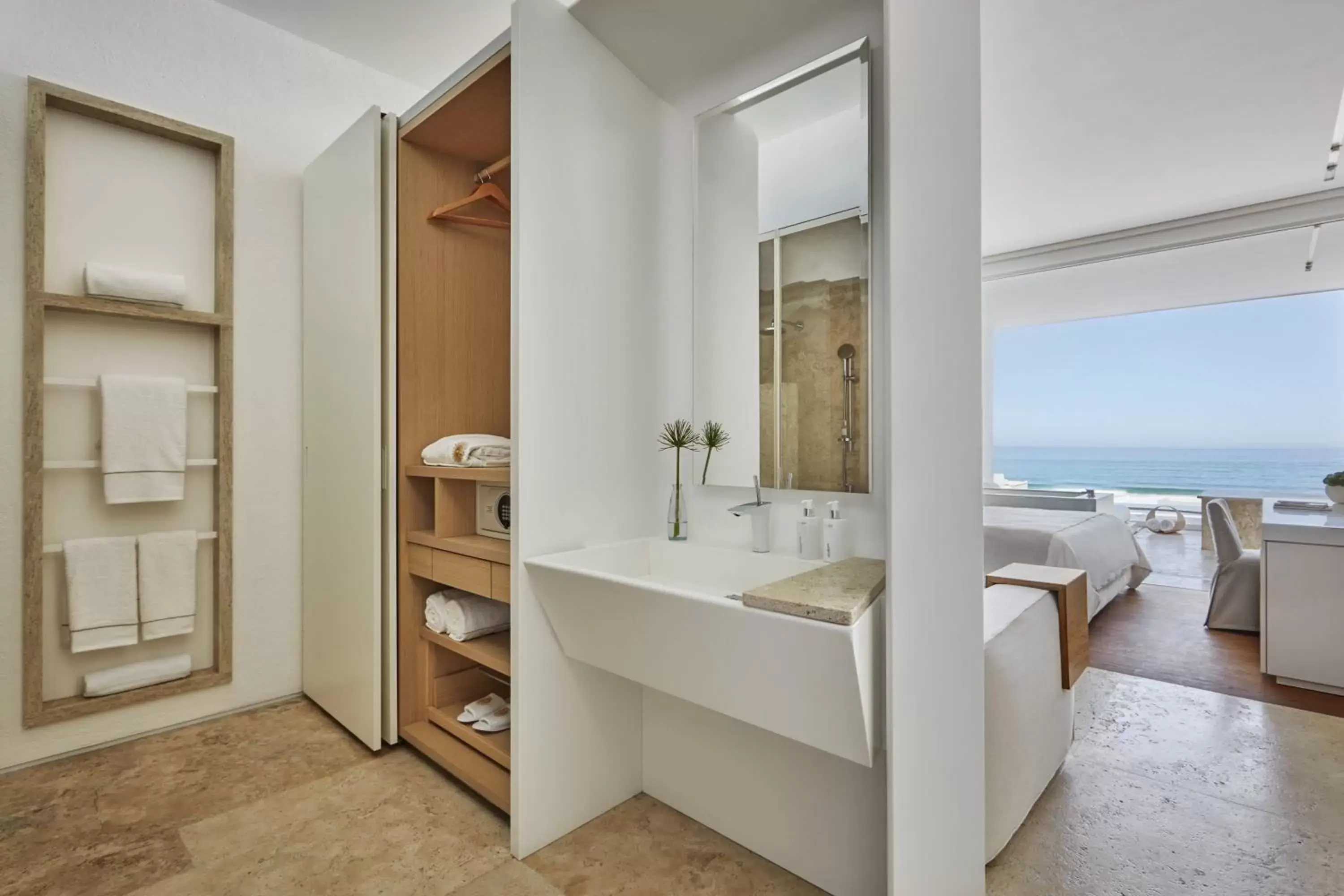 Bathroom in Viceroy Los Cabos