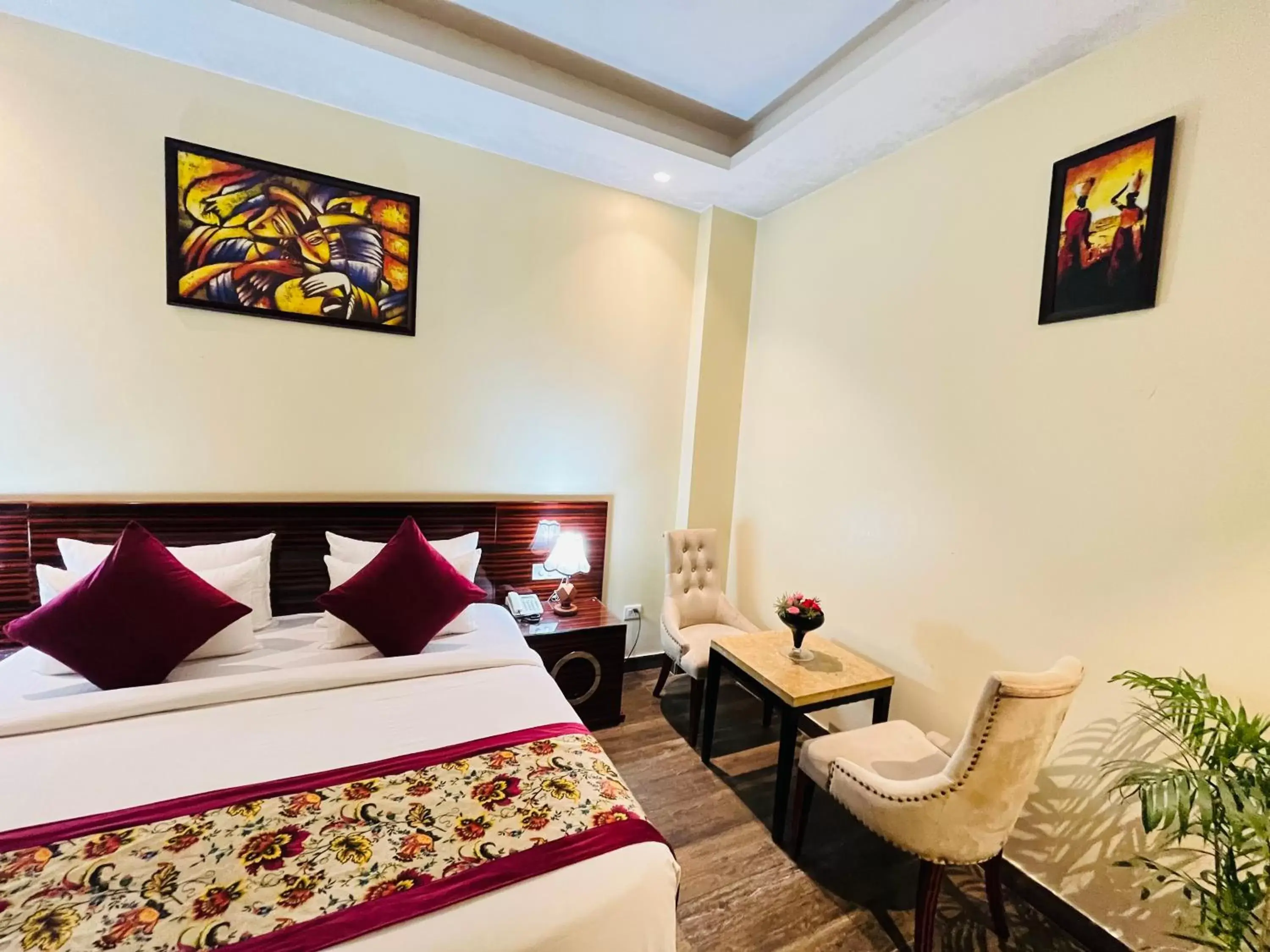 Bed in Hotel Banz - Near Delhi International Airport