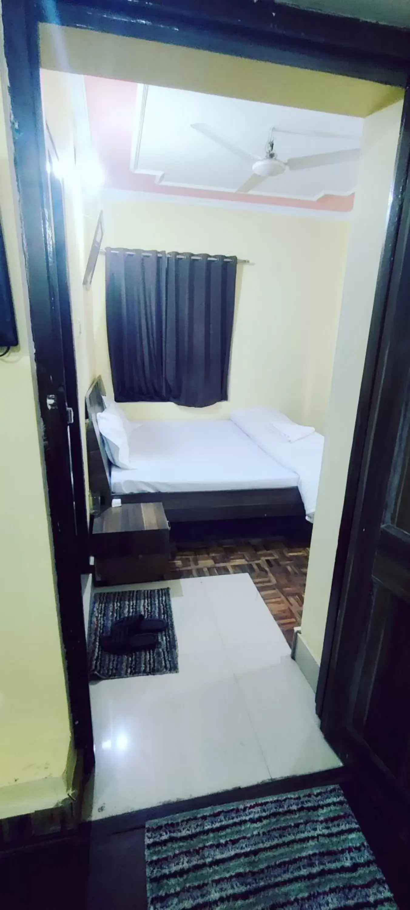 Bedroom, Bed in Hotel curio's All seasons Bedroom, Bed in Hotel curio's All seasons